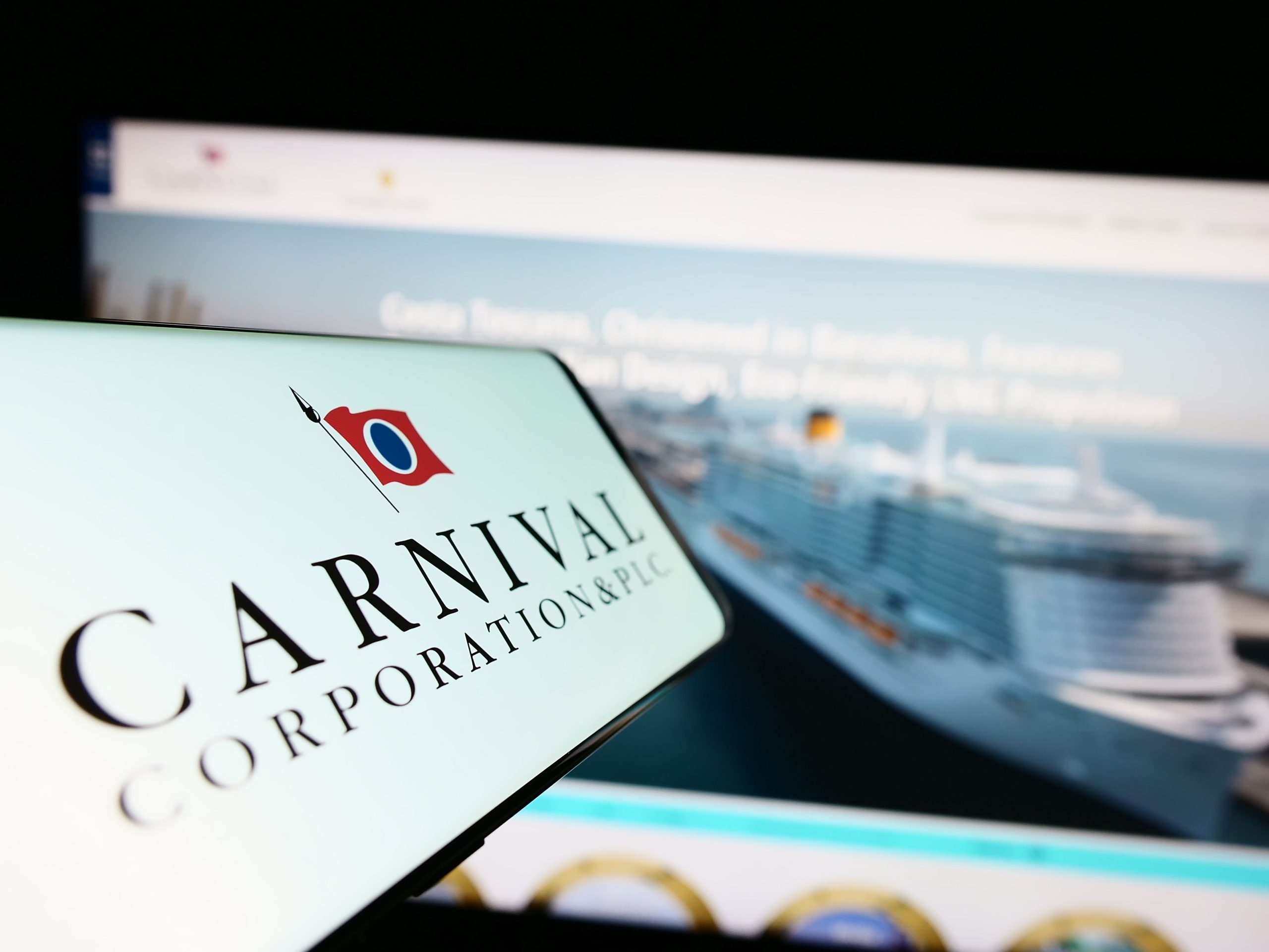 A Carnival Corporation finalmente linha US $ 2,4 milhões em processo de "cruzeiro do inferno" que viu os passageiros abaixados em cabines