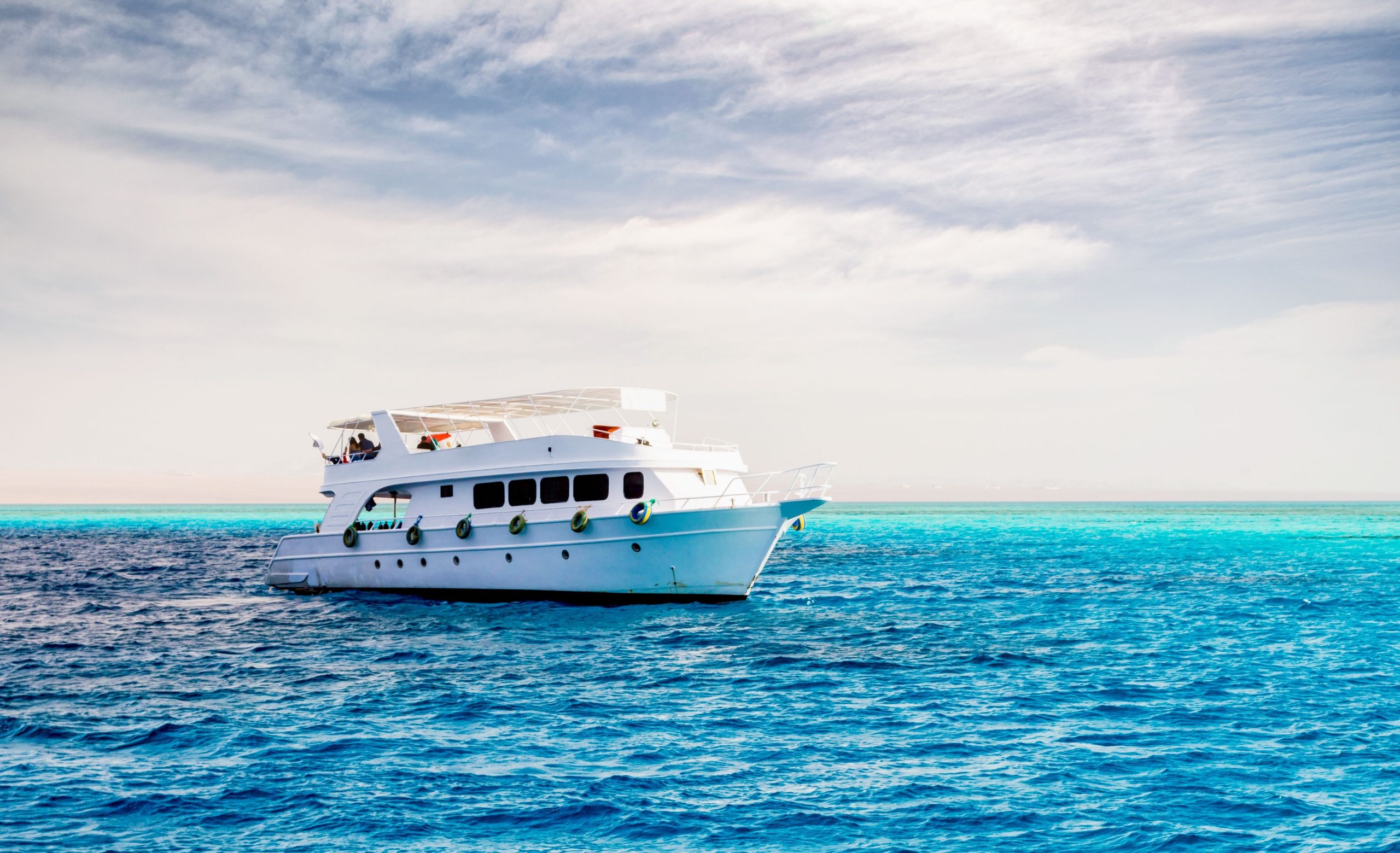 Les passagers de croisière ont été secourus après le chavirement du bateau d'excursion, et cela soulève des problèmes de sécurité au sujet d'une zone particulière