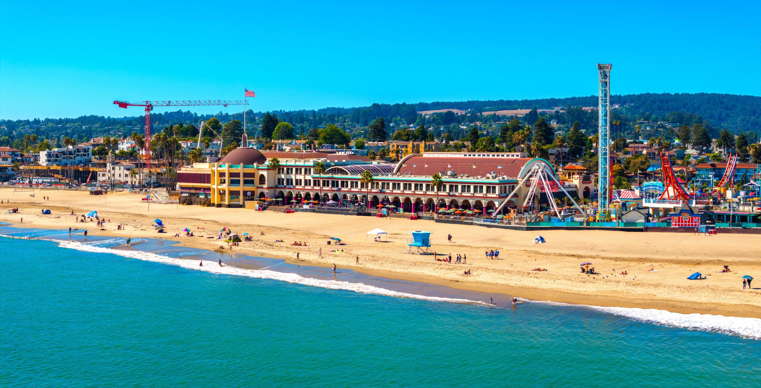 Al igual que Hawai, pero sin el tiempo de vuelo y gastos: estas ciudades costeras baratas son cálidas y soleadas en invierno y primavera