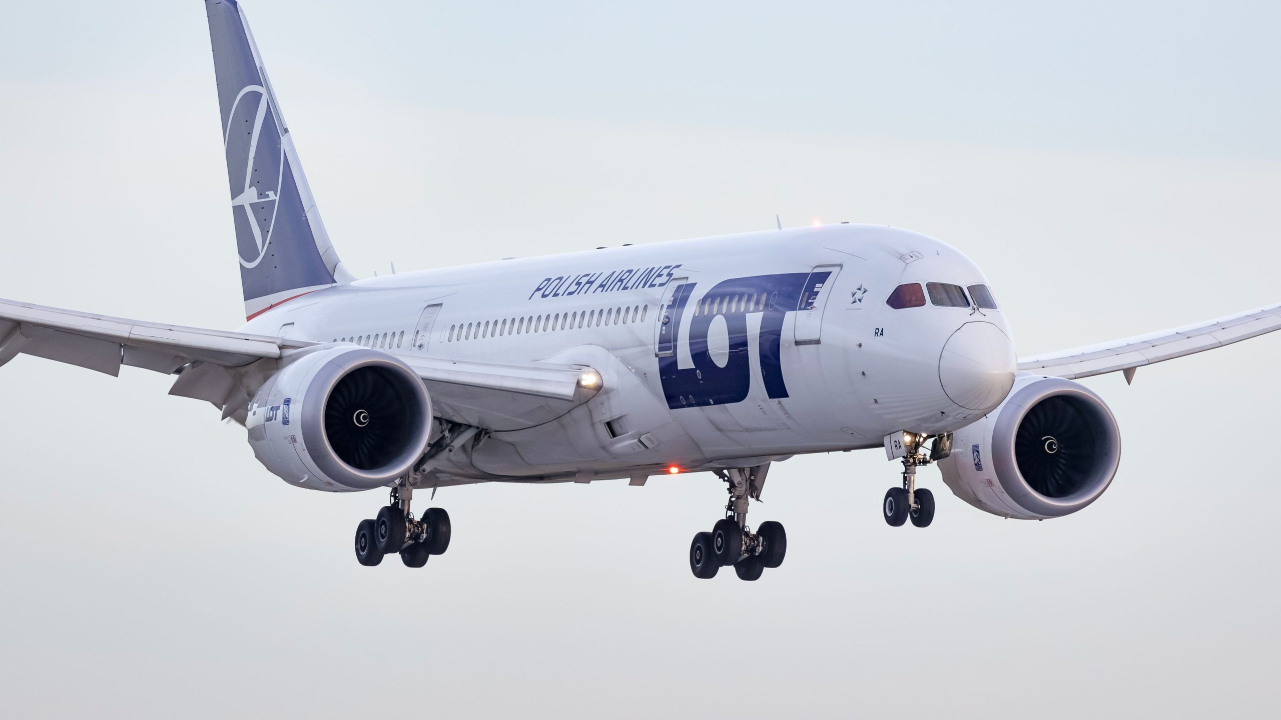 Lot Polish Airlines agregará Viasat Satellite Wifi en 15 Boeing 787 Dreamliner Planes