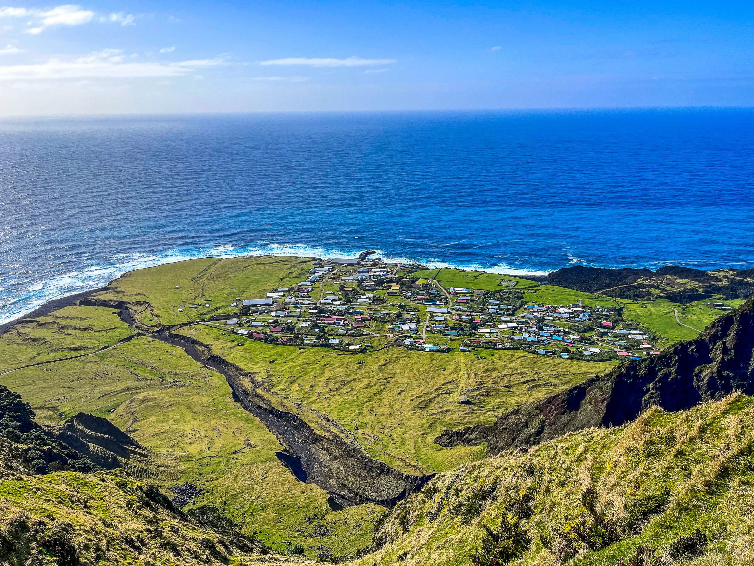 Las reglas estrictas requeridas para visitar la isla habitada más remota del mundo