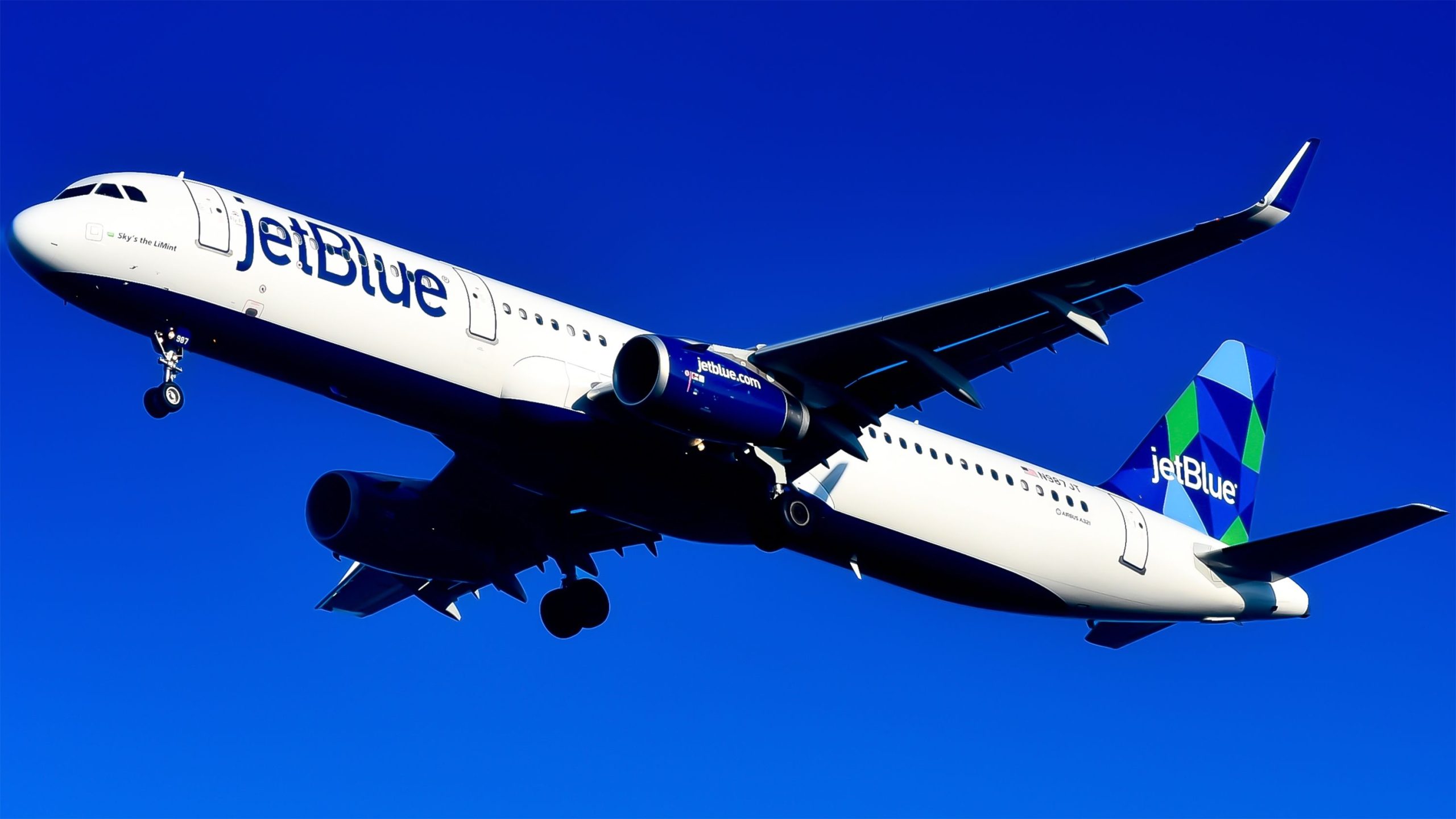 JetBlue remove refeições quentes do menu transatlântico do núcleo