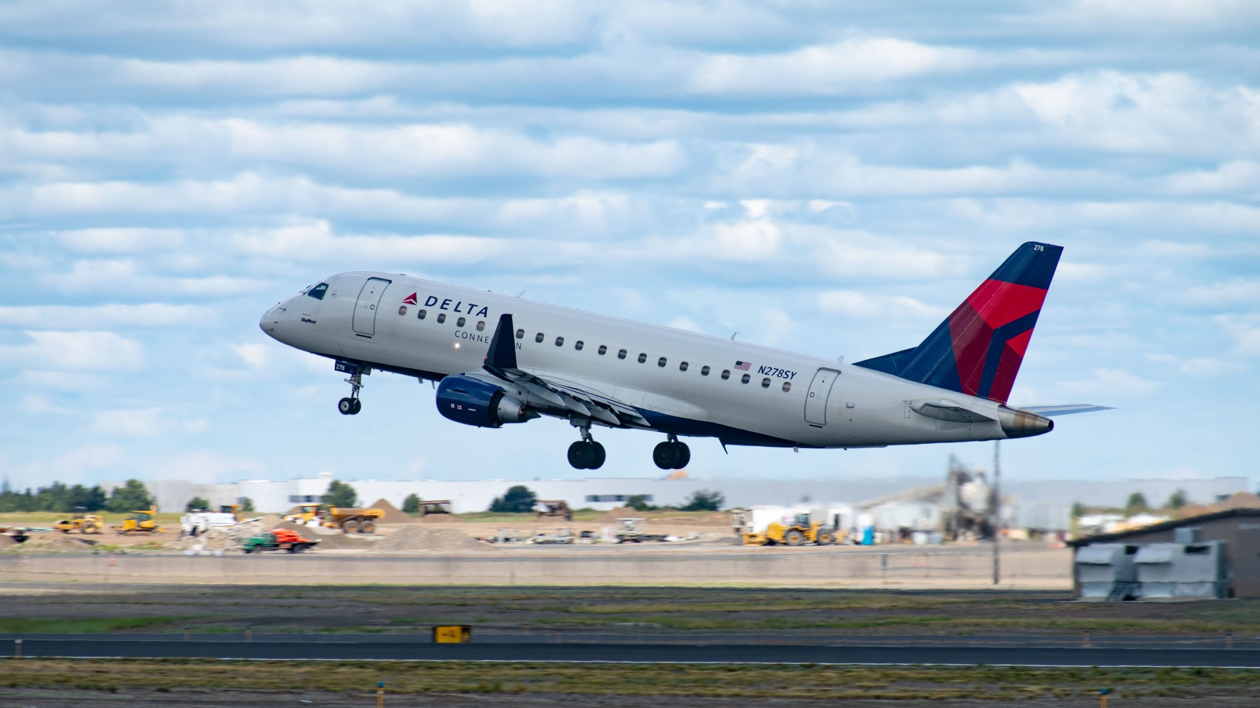 Delta Air Lines lanza la primera ruta sin escalas desde Tulsa a Nueva York Laguardia en Embraer 175