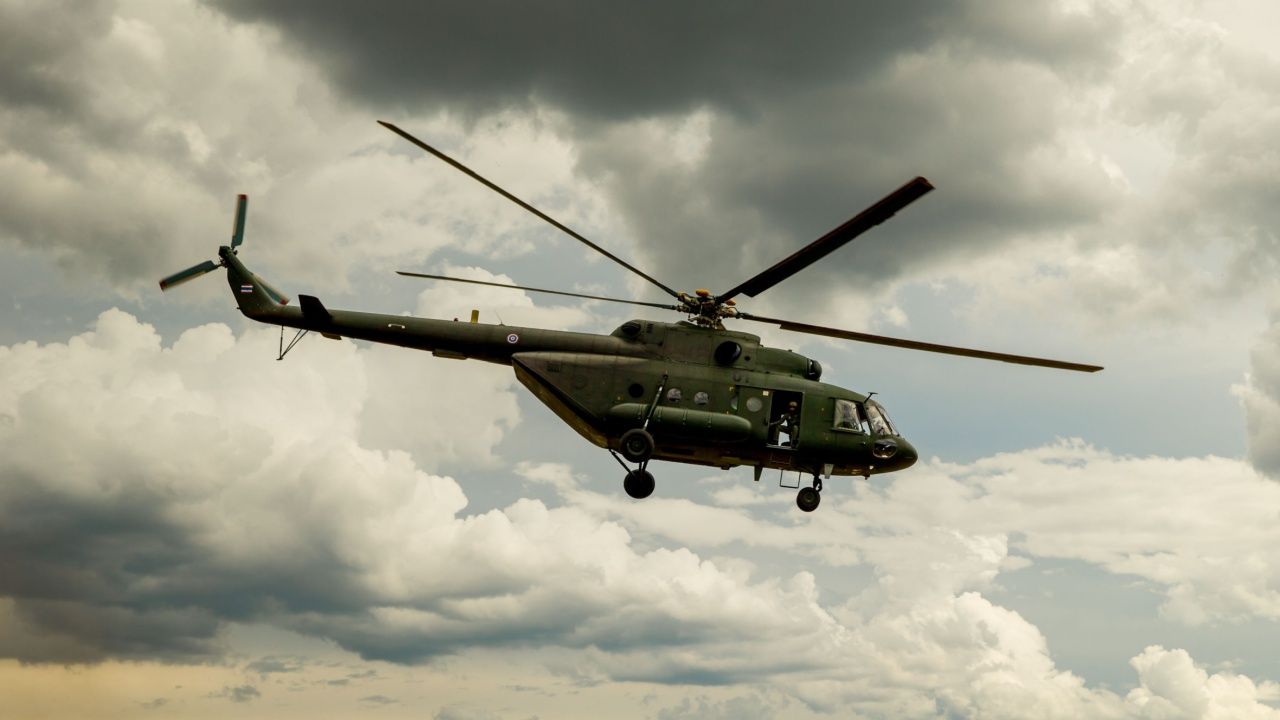 El helicóptero de la Fuerza Aérea Afgana se estrella cuando los talibanes intentan mantener envejeciendo la flota en funcionamiento