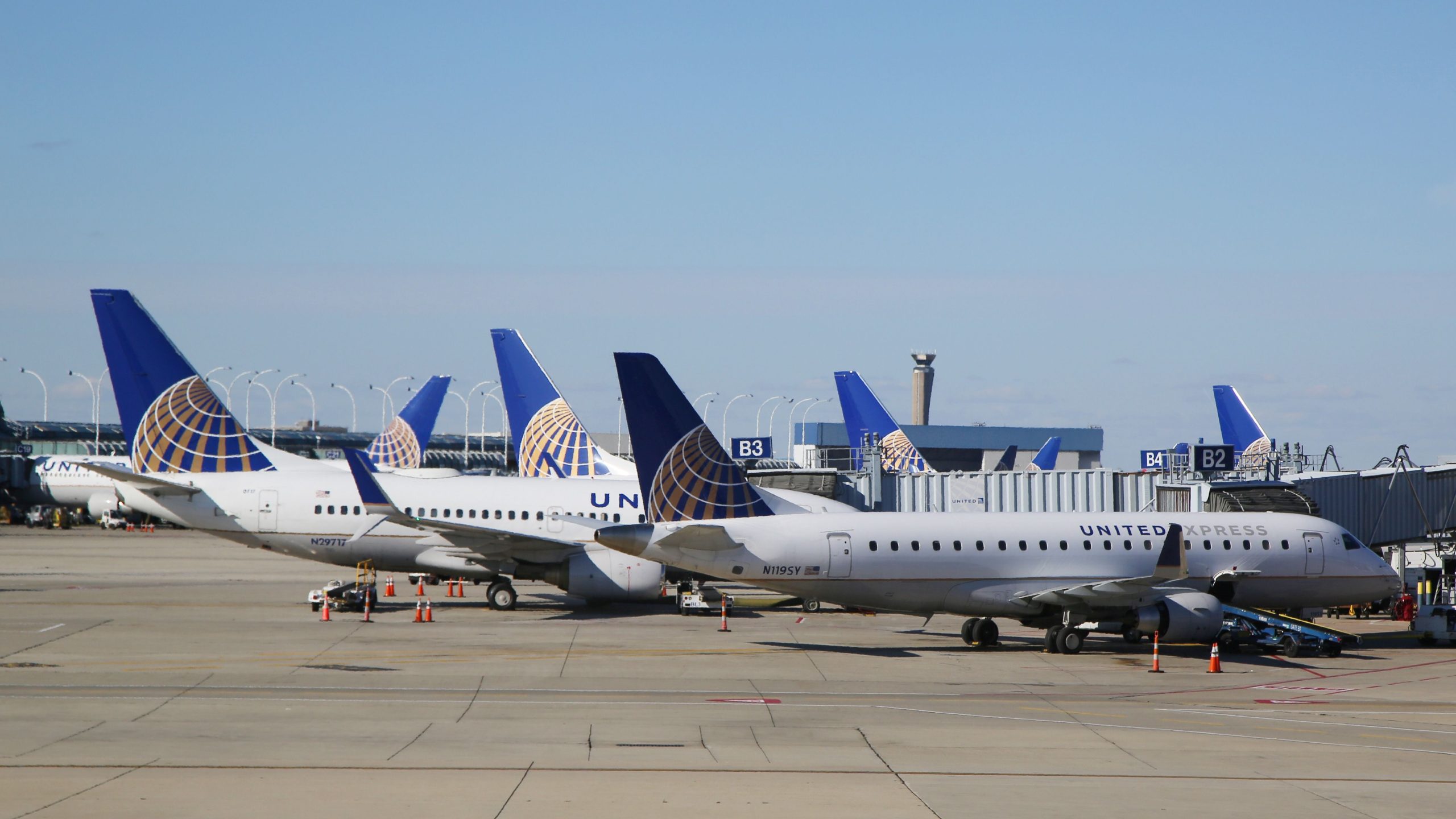 United Airlines dice que la demanda internacional de vacaciones de primavera es alta este año