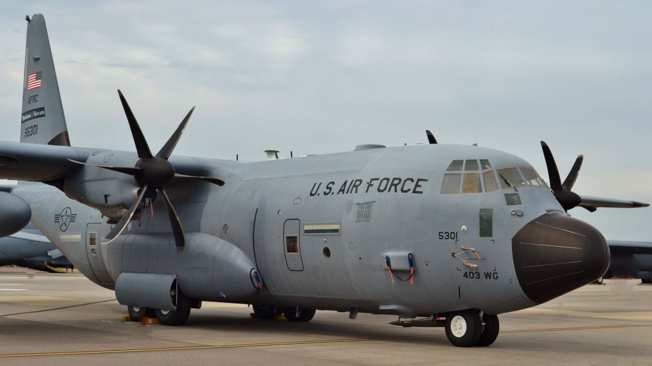 Les chasseurs d'ouragans américains de l'Air Force pour enquêter sur le système météorologique du Golfe