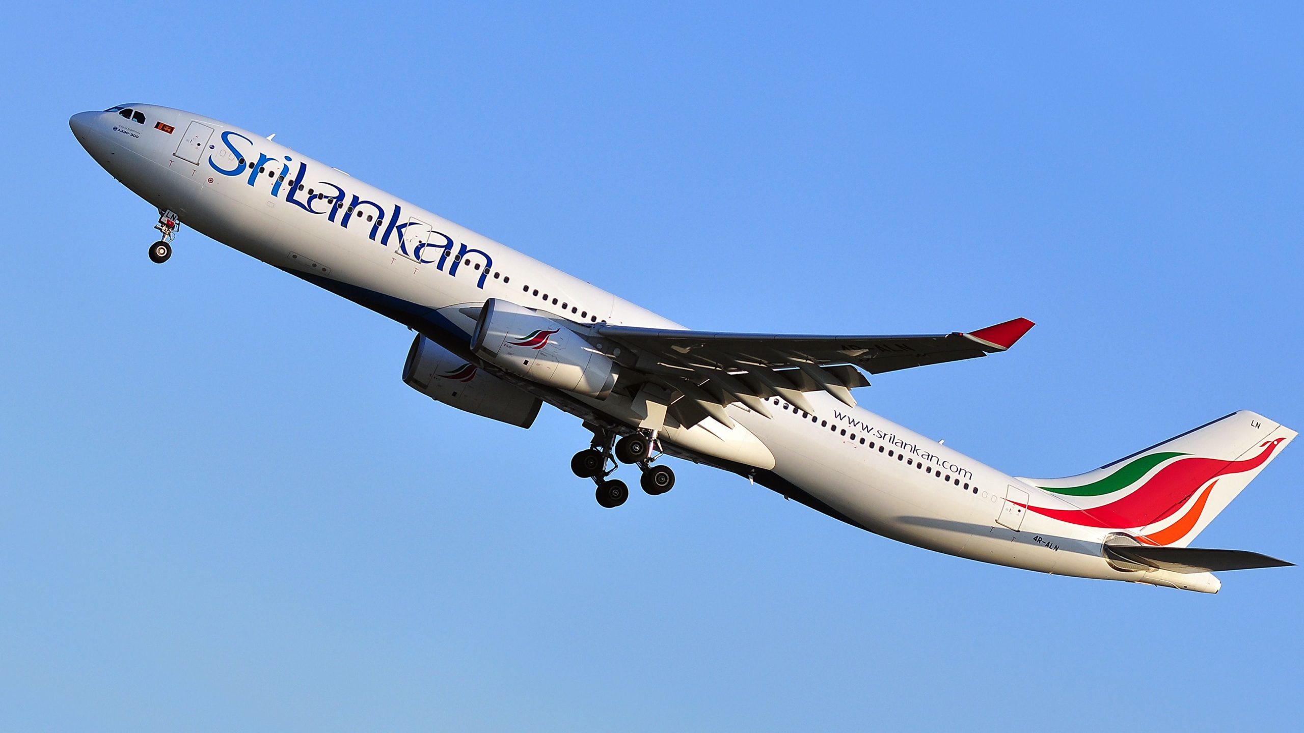 Enquête en cours après que Captain ait verrouillé le copilote hors du poste de pilotage sur Srilankan Airlines