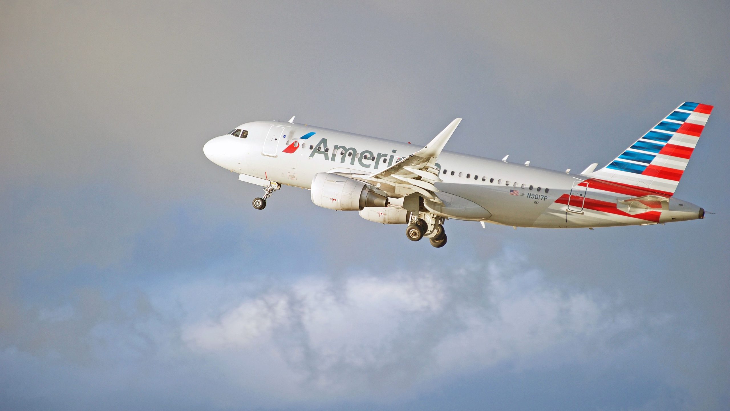 American Airlines planea el primer lote de modificaciones de cabina Airbus A319 para la primavera de 2025