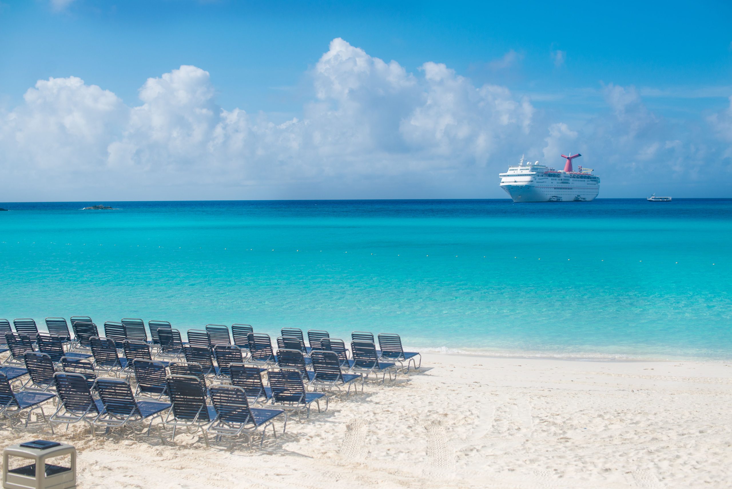 Pasajero de crucero asesinado en la isla privada Half Moon Cay de Carnival plantea preguntas de seguridad sobre la actividad popular