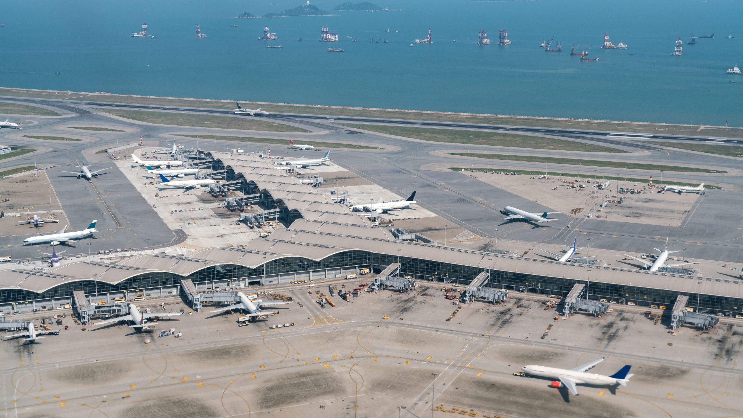 Autoridade do aeroporto de Hong Kong Recorda US $ 2,4 bilhões para venda de títulos