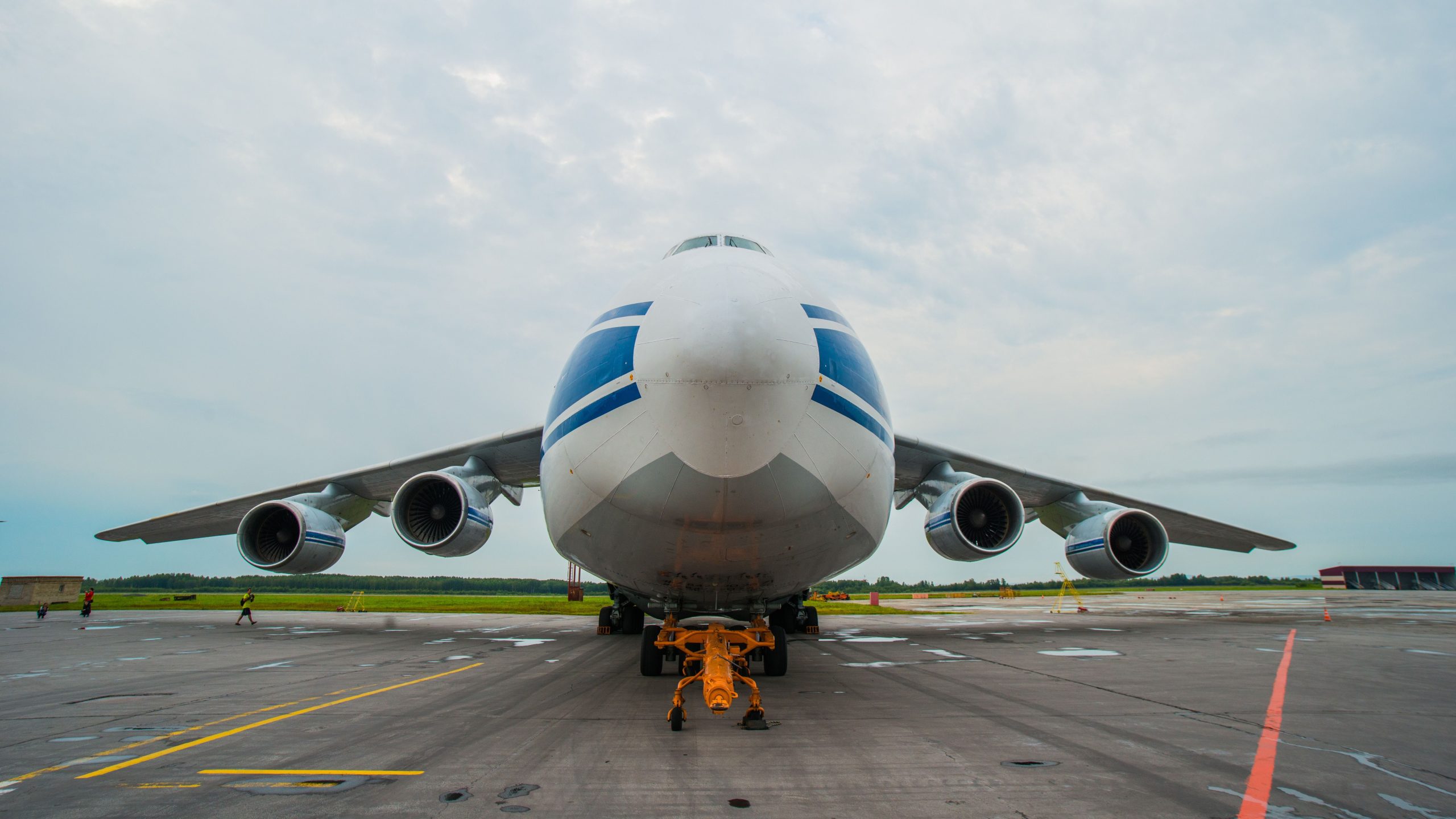 Sasé Russe Antonov AN-124 a été à Toronto Pearson depuis si longtemps sur Google Maps