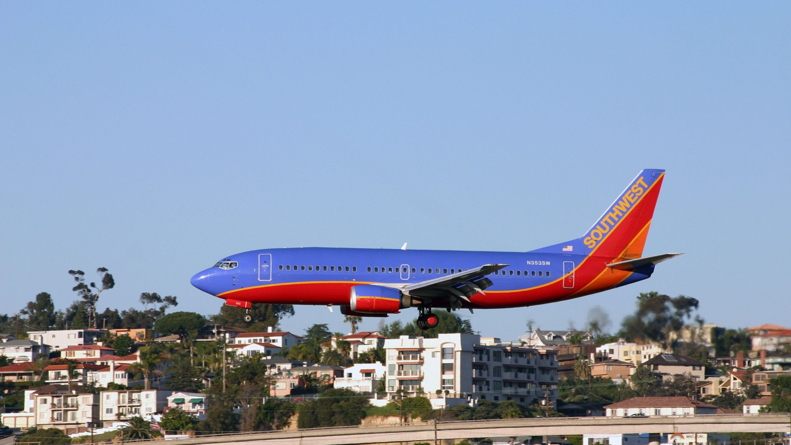 Boeing celebra 40 anni dal primo volo del 737 classico