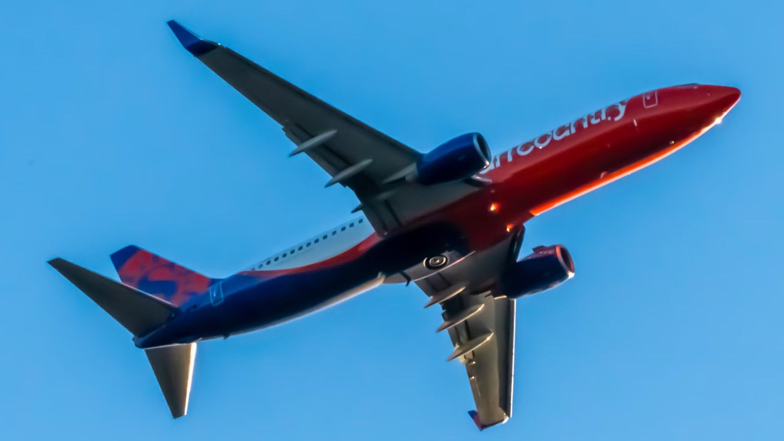 Sun Country Airlines Boeing 737-800 desvios para Spokane depois que o motor fecha a bordo