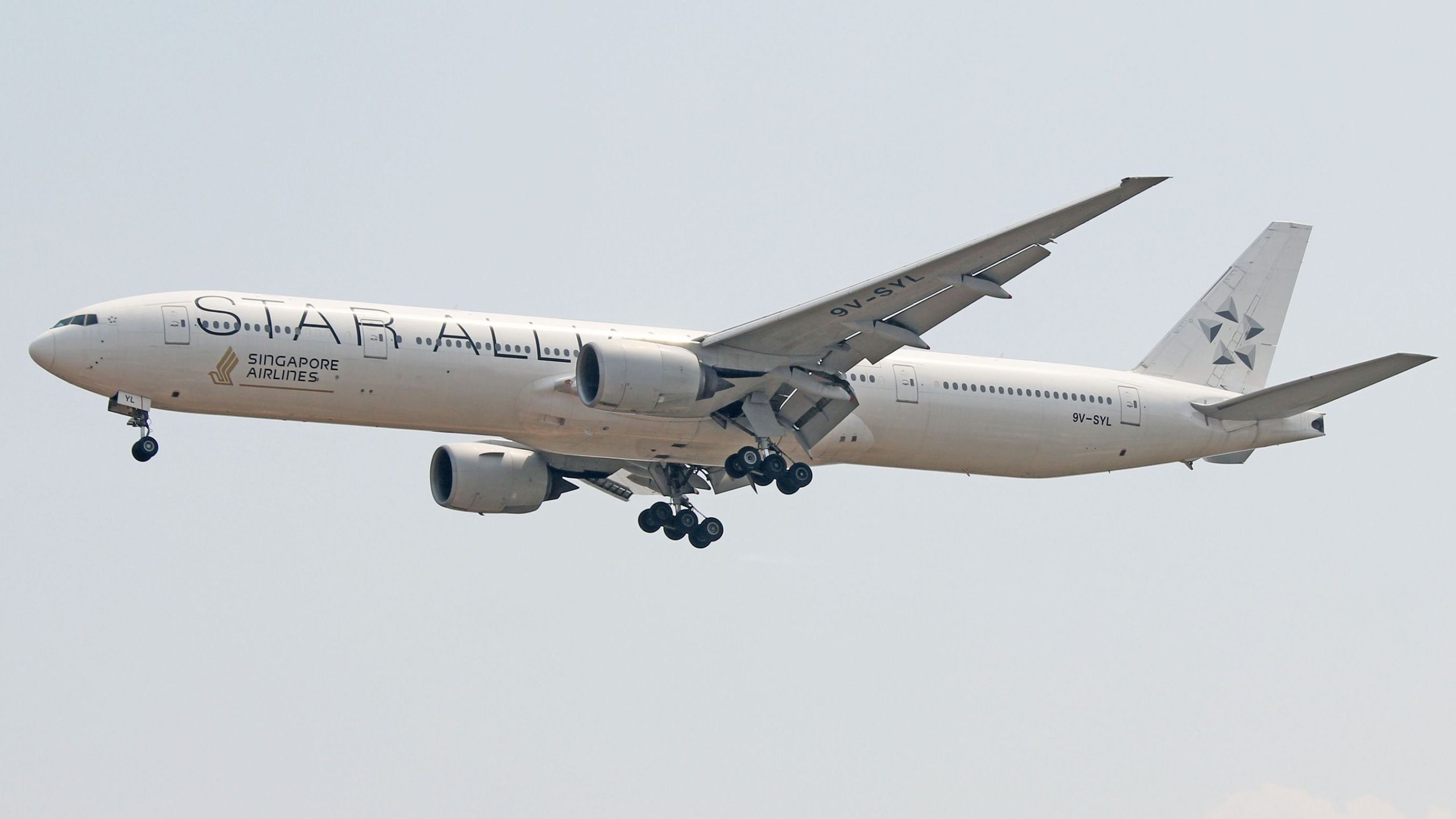 A Singapore Airlines altera a política do cinto de segurança após lesões graves de turbulência