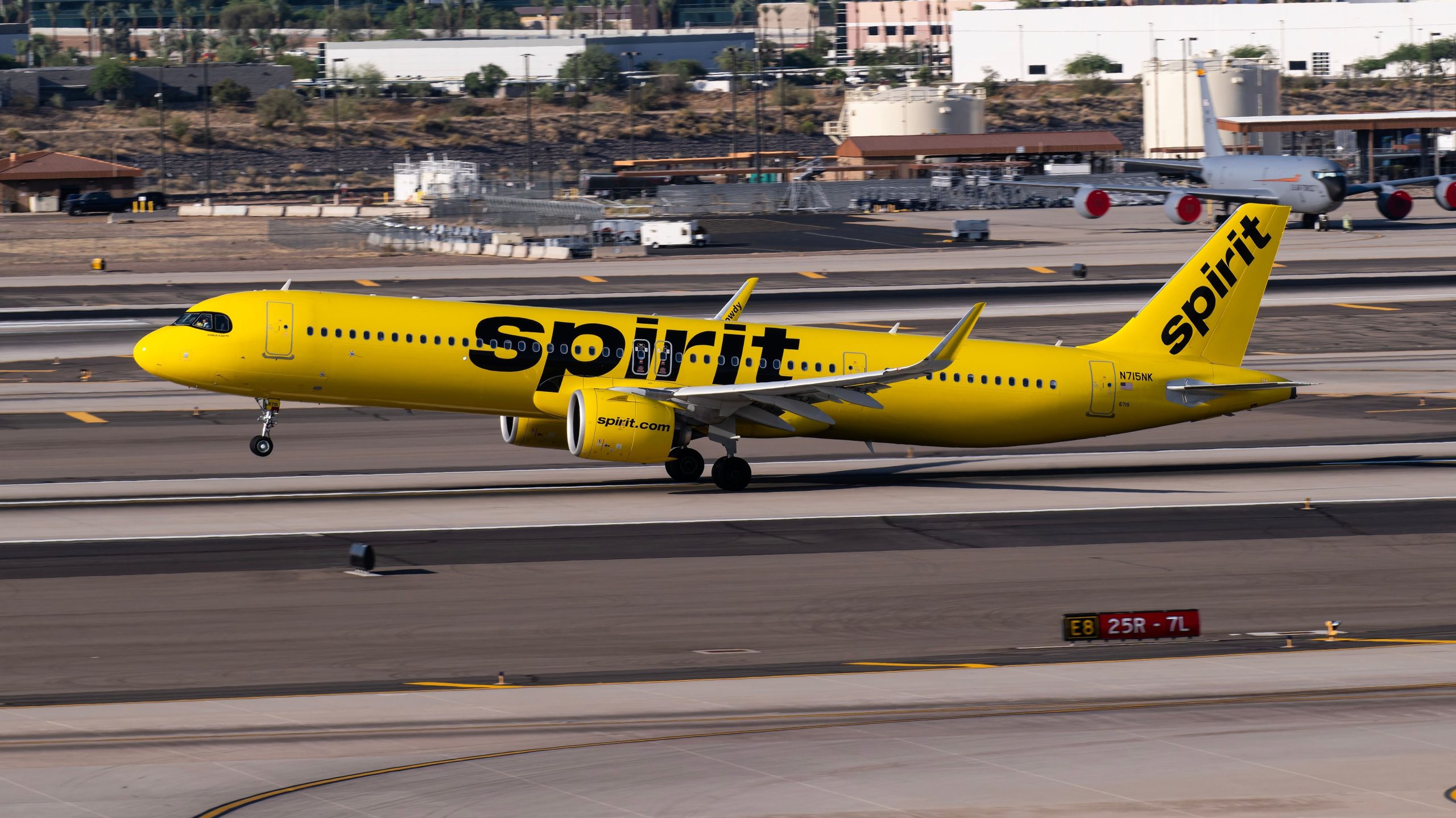 A Spirit Airlines irá empurrar 330 mais pilotos até janeiro para cortar custos