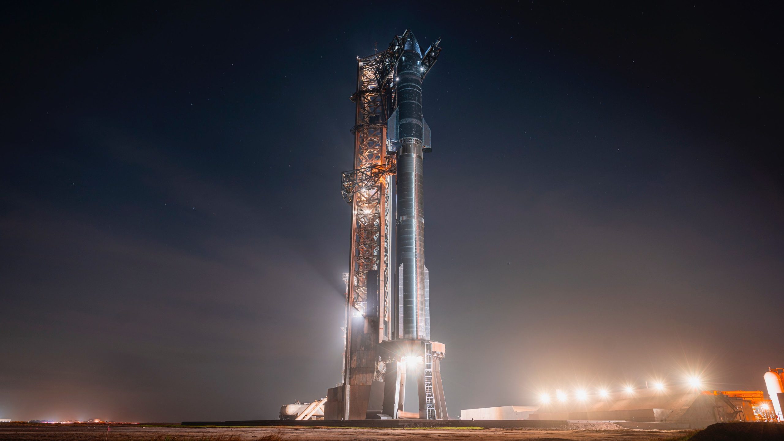 A SpaceX lança super-navegação no 6º voo de teste com Trump presente