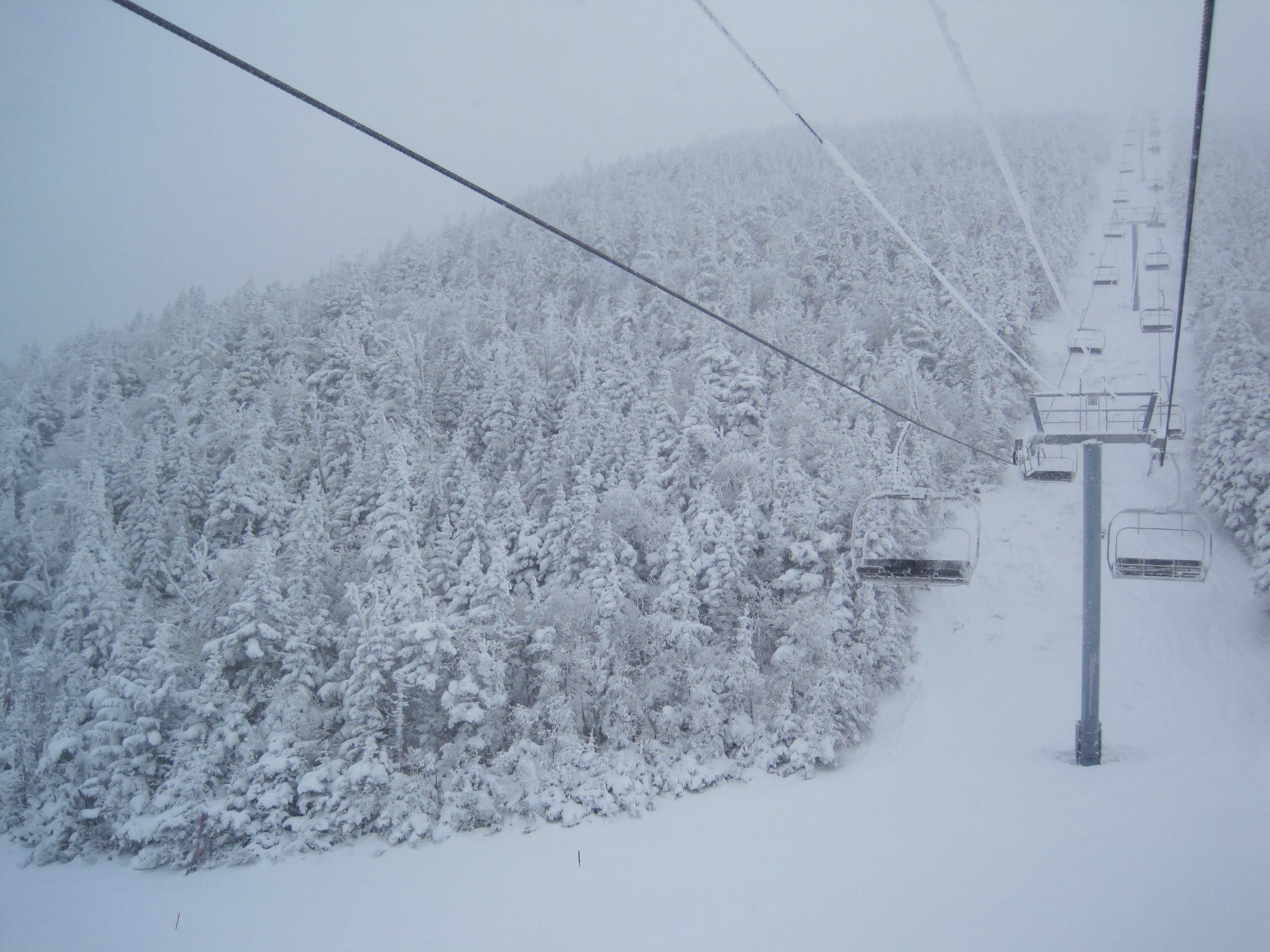 7 ascenseurs de ski les plus terrifiants en Amérique pour les skieurs les plus courageux