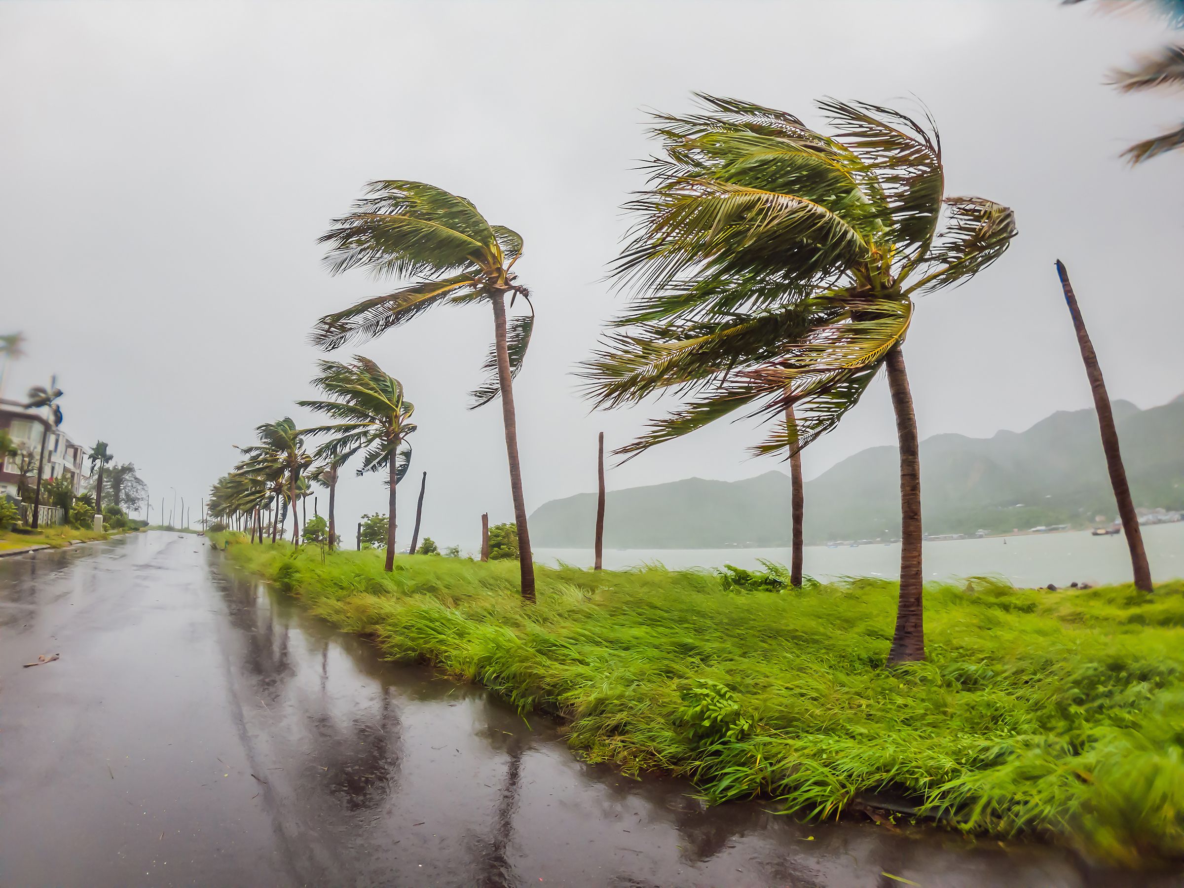 Intensa Garance Cyclone golpea a la popular isla turística de La Reunión en el Océano Índico