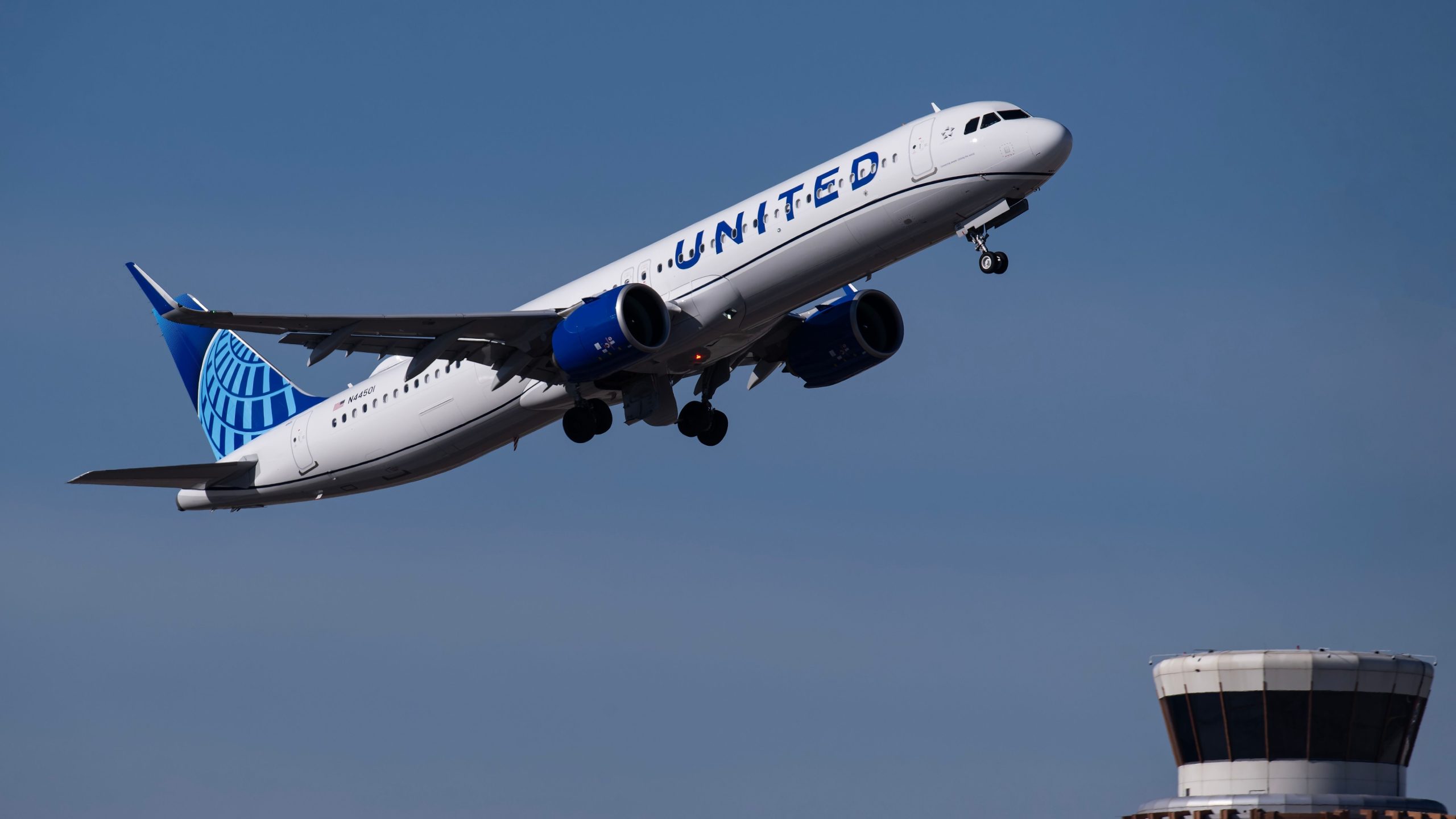A United Airlines Inks lida com 40 Airbus A321neos alugado