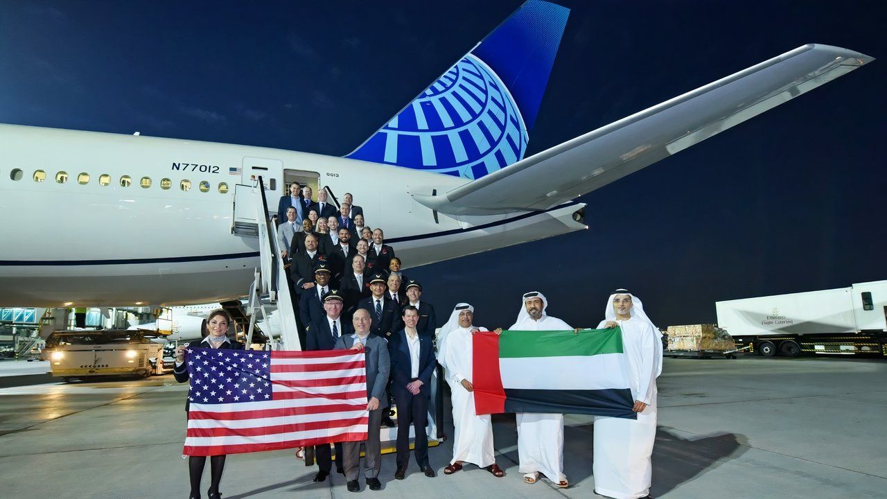 United Airlines 'Newark à Dubai Boeing 777 Route explorée