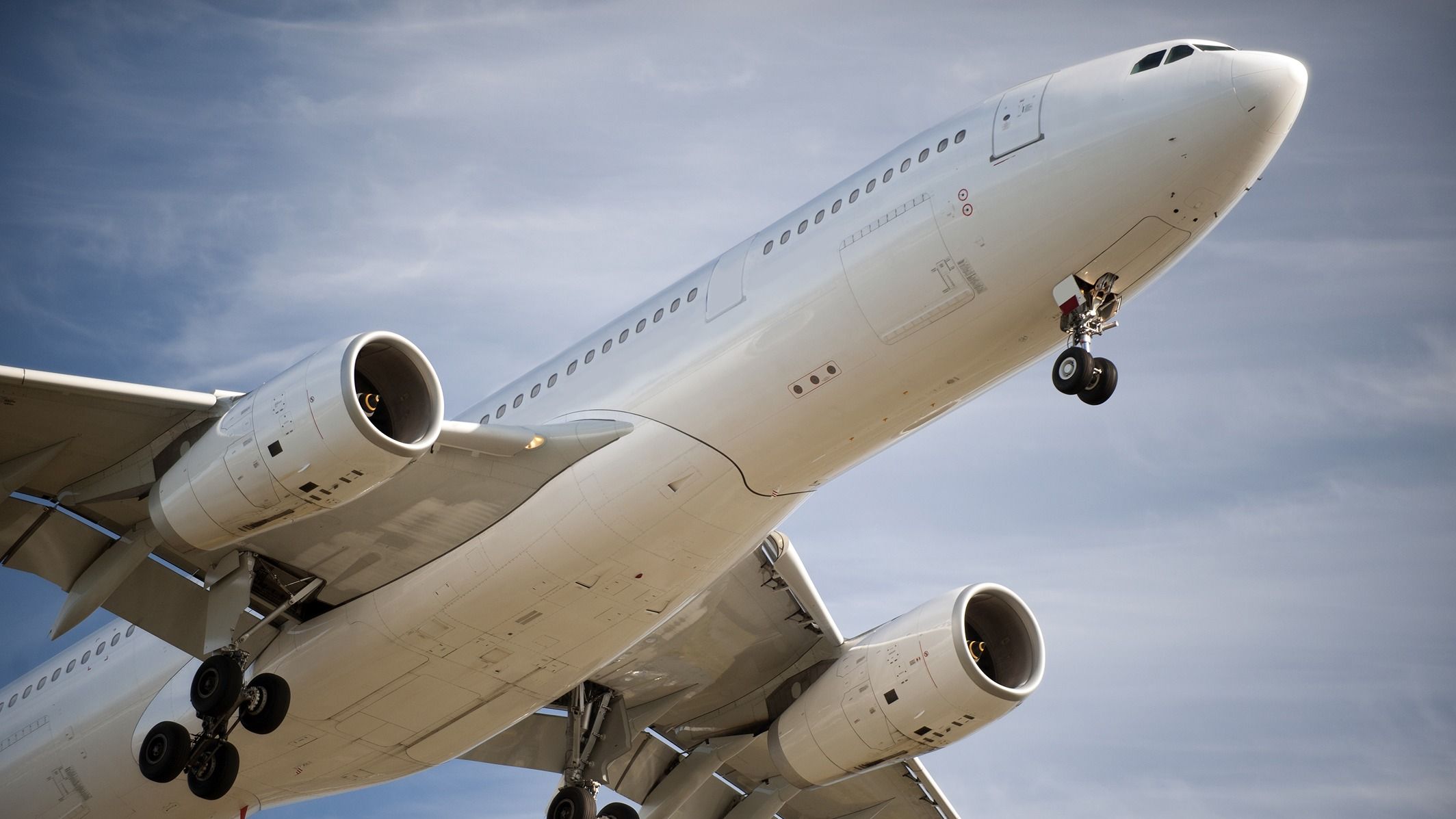 Análisis: 5 estrategias de mitigación que las aerolíneas están tomando contra los riesgos de transición relacionados con el clima