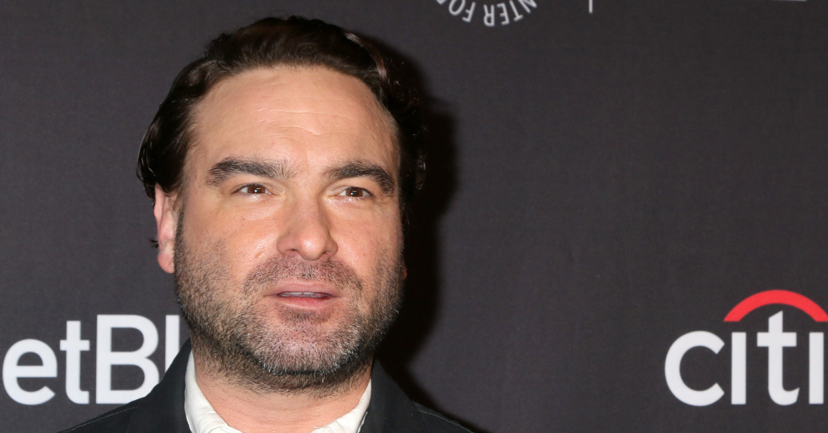 Le ranch isolé de Johnny Galecki loin d'Hollywood a subi un sort déchirant