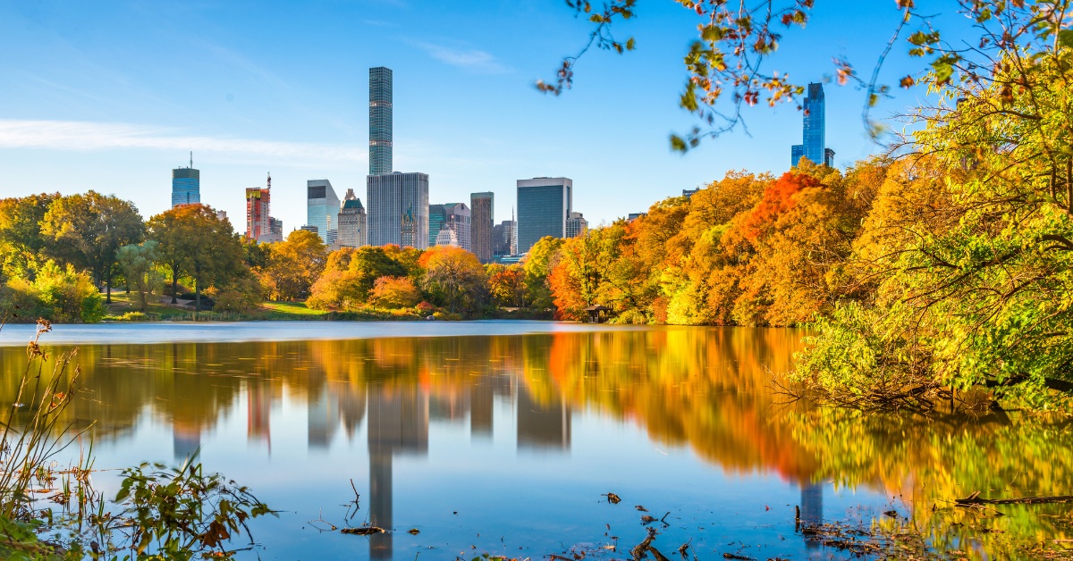 Este crucero por tiempo limitado de Nueva York que tiene vibraciones de otoño escritas por todas partes