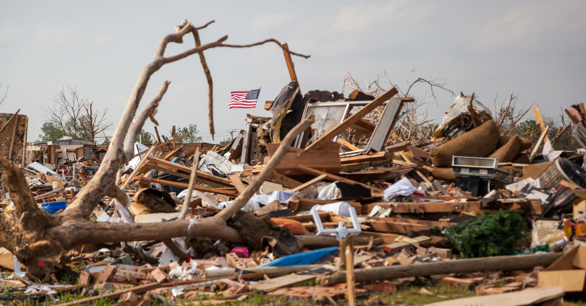 Pelo menos 7 tornados atingem Oklahoma: os locais compartilham danos graves