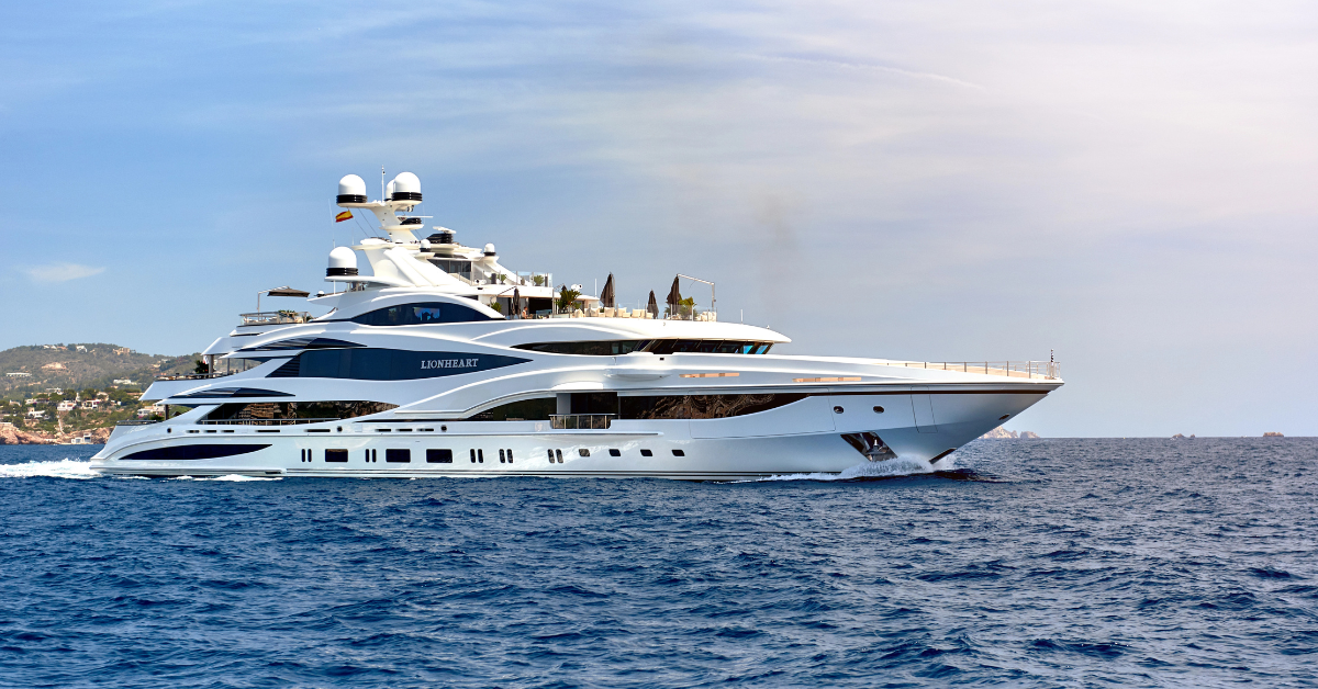 Il membro dell'equipaggio di Superyacht fa l'ultimo errore: getta casualmente un oggetto per un valore di $ 3 milioni