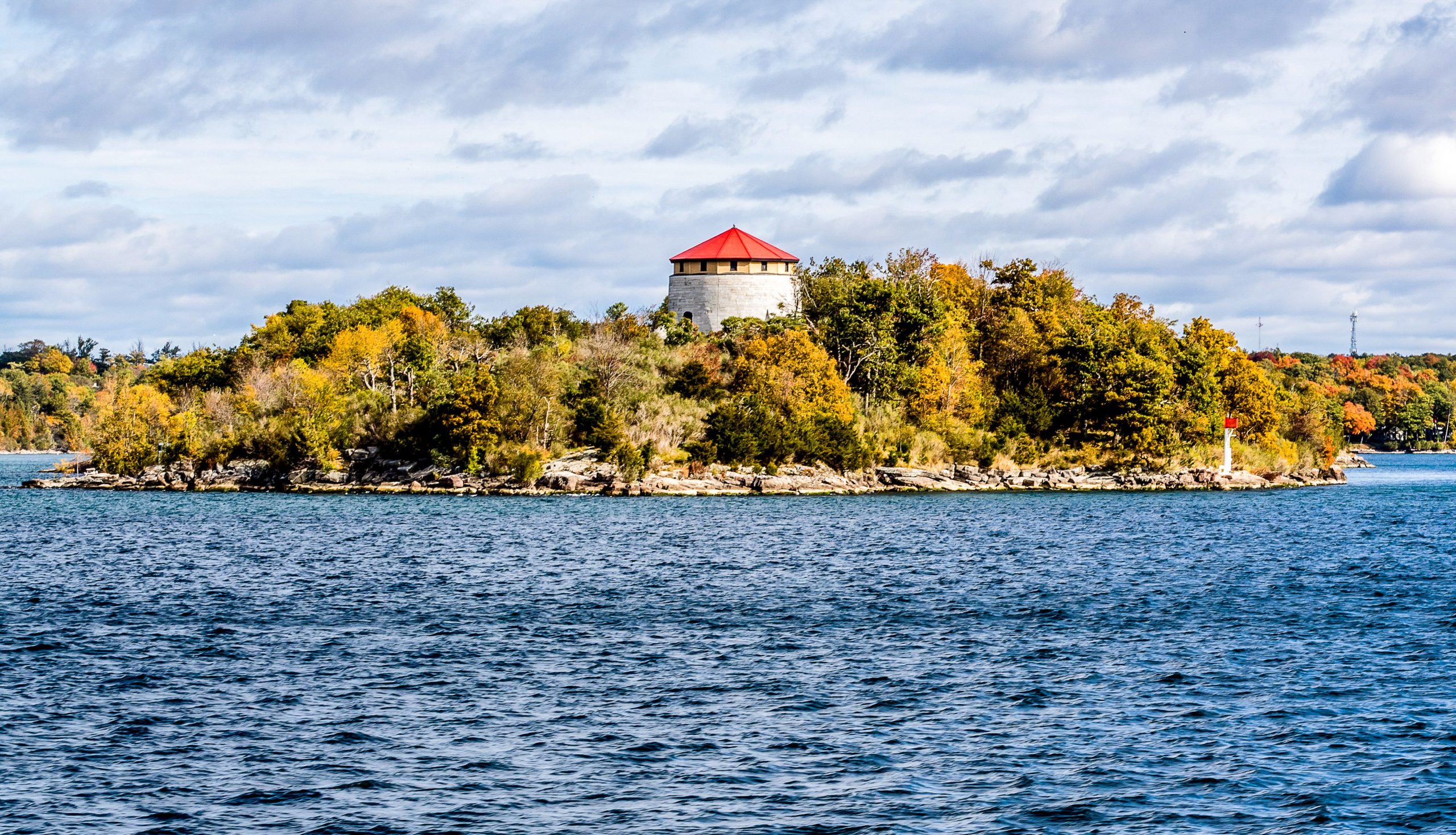 Este esconderijo secreto da era da proibição é agora uma bela escapadela de ilha particular
