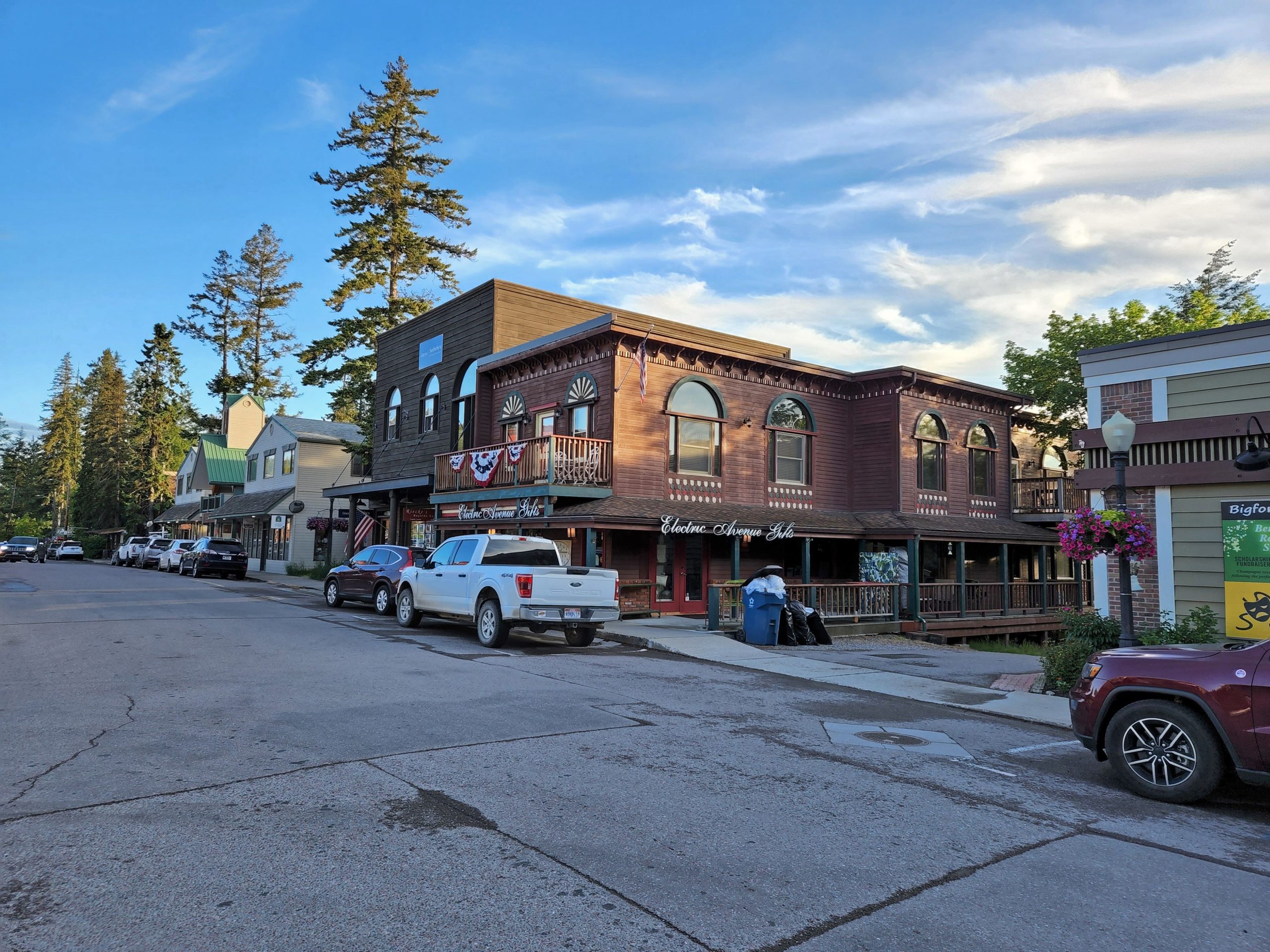Esta é a pequena cidade mais subestimada perto do Parque Nacional Glacier