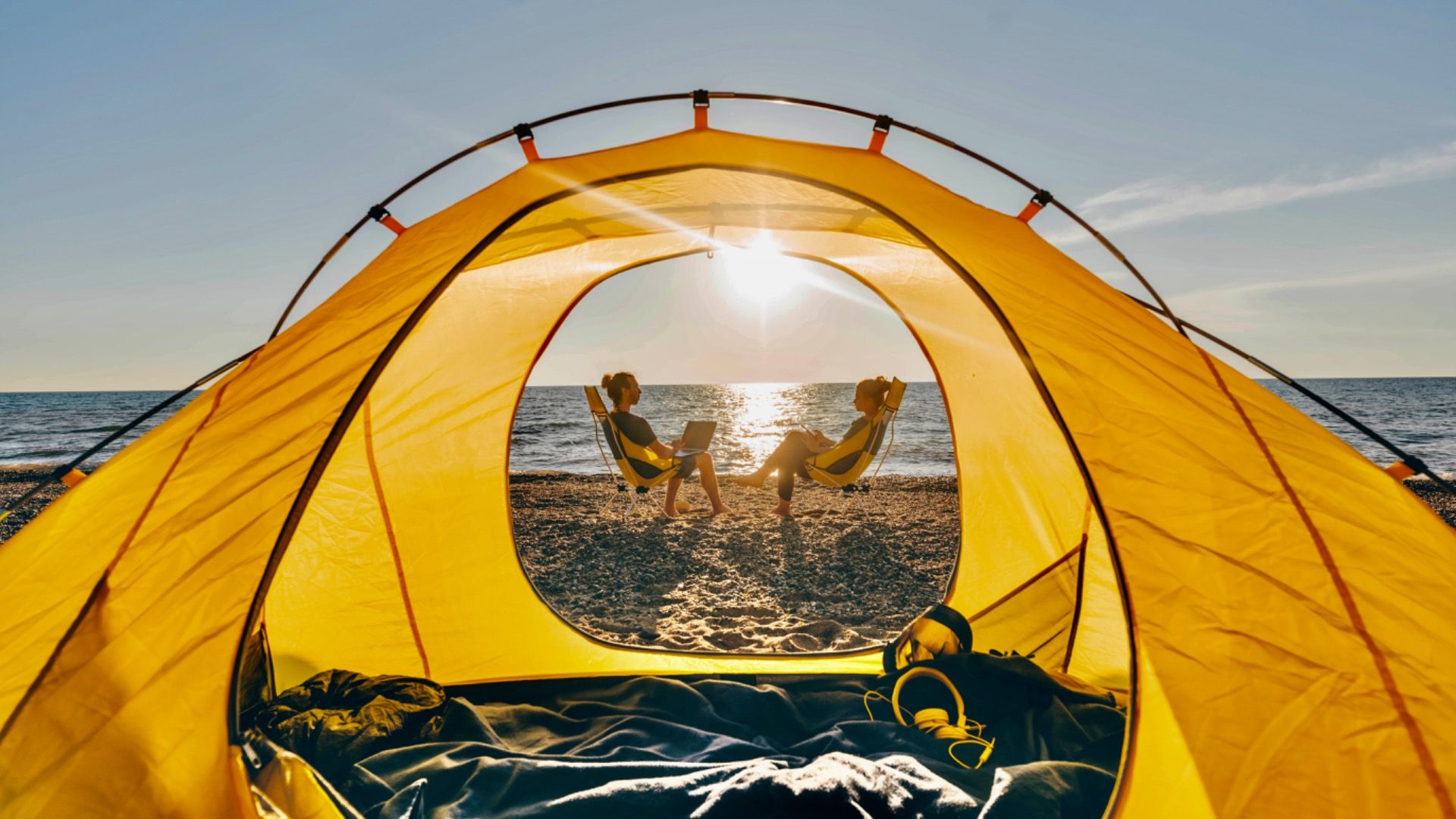 Vous voudrez peut-être sauter le camping de plage d'été en Californie