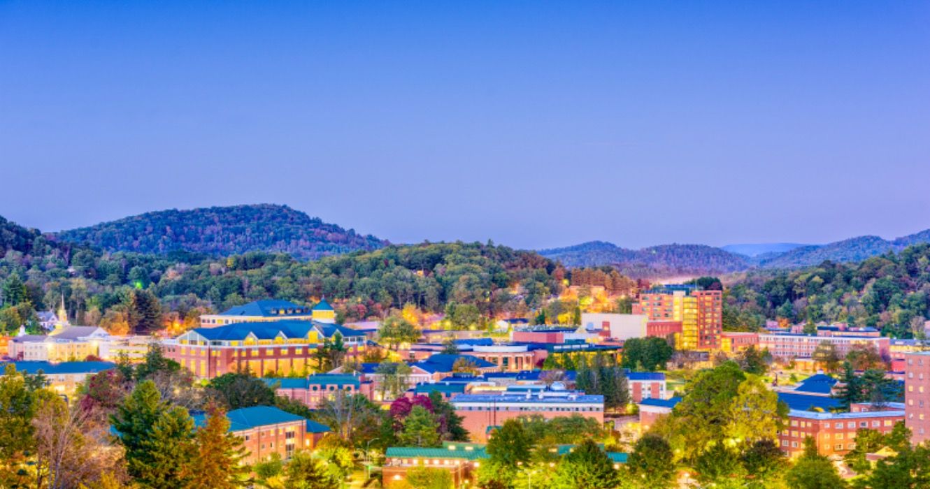 7 meilleures petites villes des Smokies pour une retraite de week-end