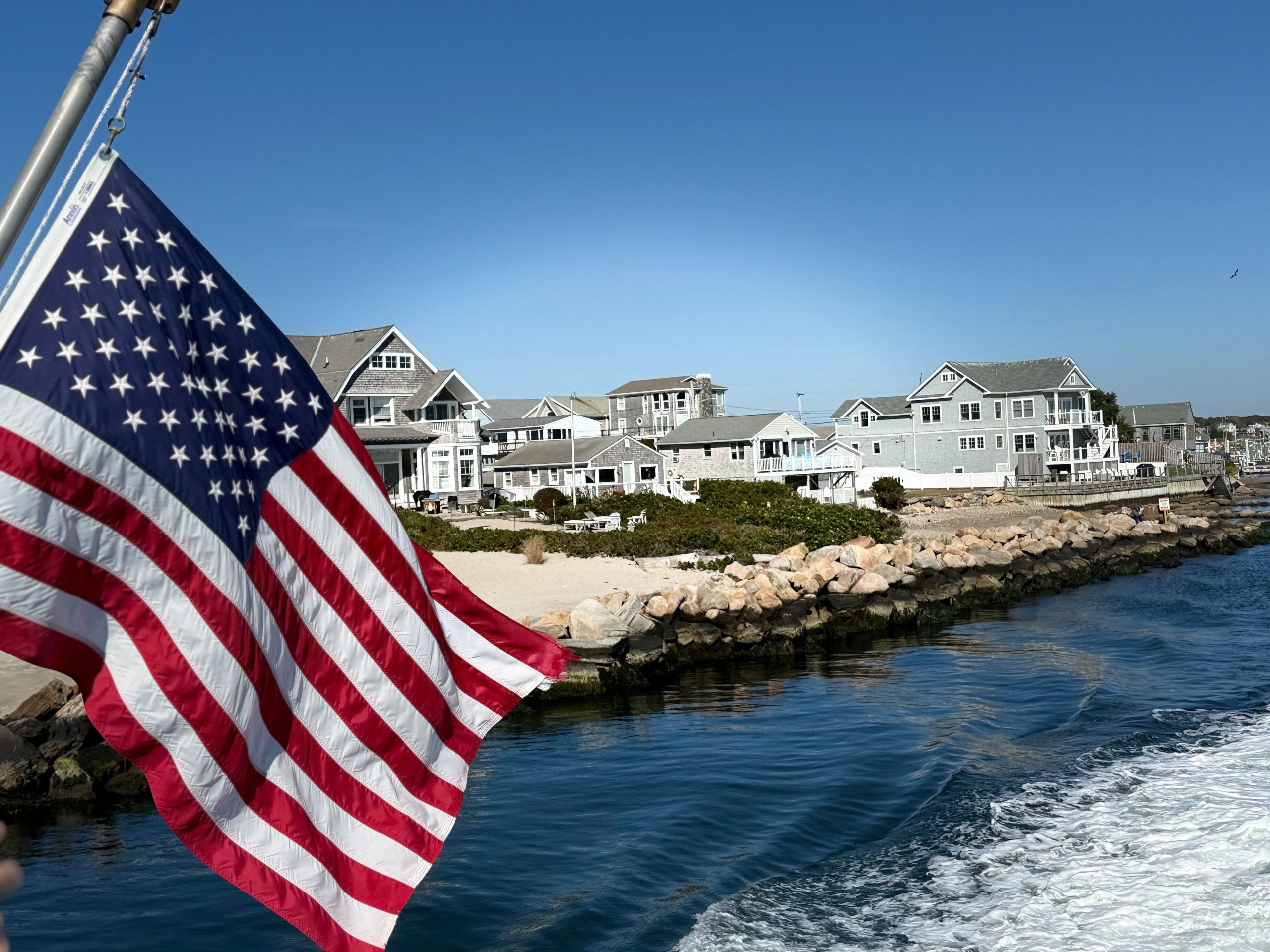 Cape Cod fait la bonne chose et sonne l'alarme sur les influenceurs des médias sociaux avec sa dernière interdiction