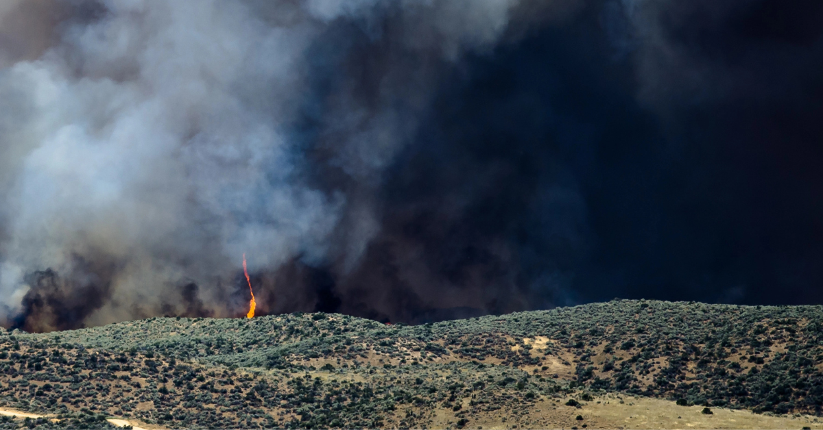 Escenas apocalípticas en el condado de Ventura: más de 10,000 evacuados debido a fuego de montaña