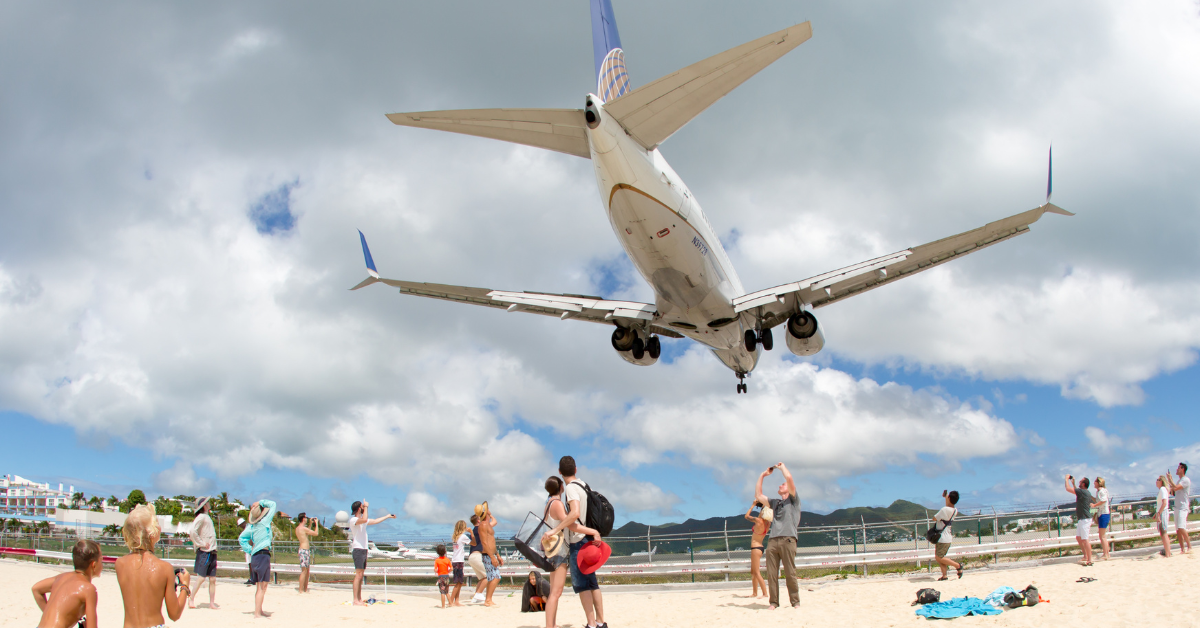 United Airlines génère des réactions mitigées après avoir coupé le service à une destination populaire au Mexique