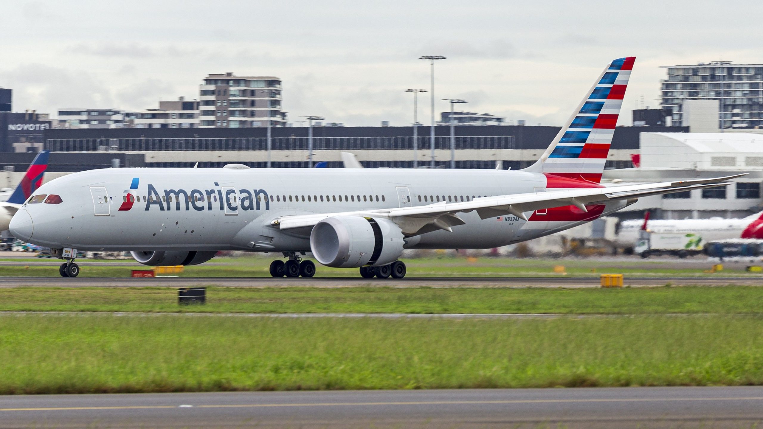 Atraso de 24 horas: American Airlines agenda inesperadamente o novo Boeing Premium 787-9 para Tóquio