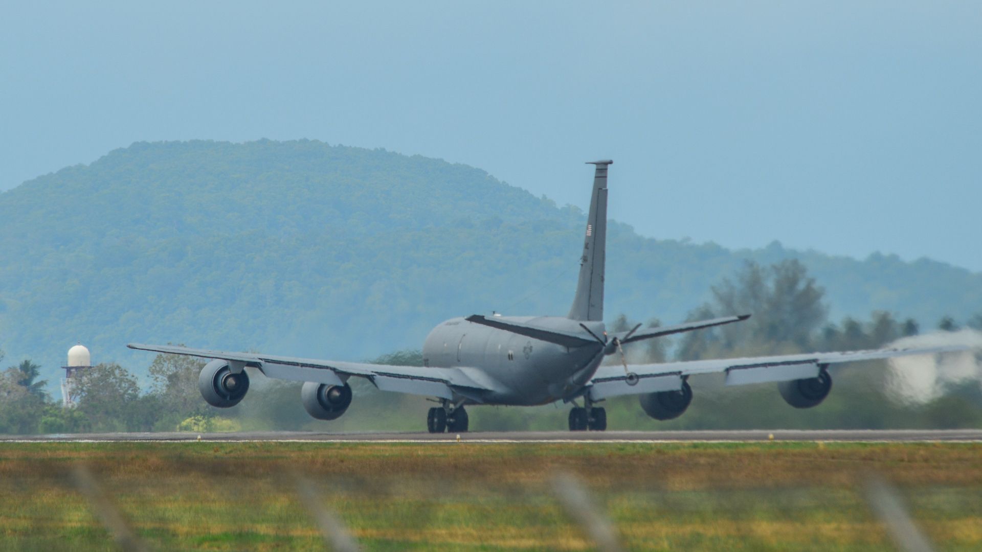 60+ ans de vols: la France prend sa retraite le dernier pétrolier Boeing KC-135