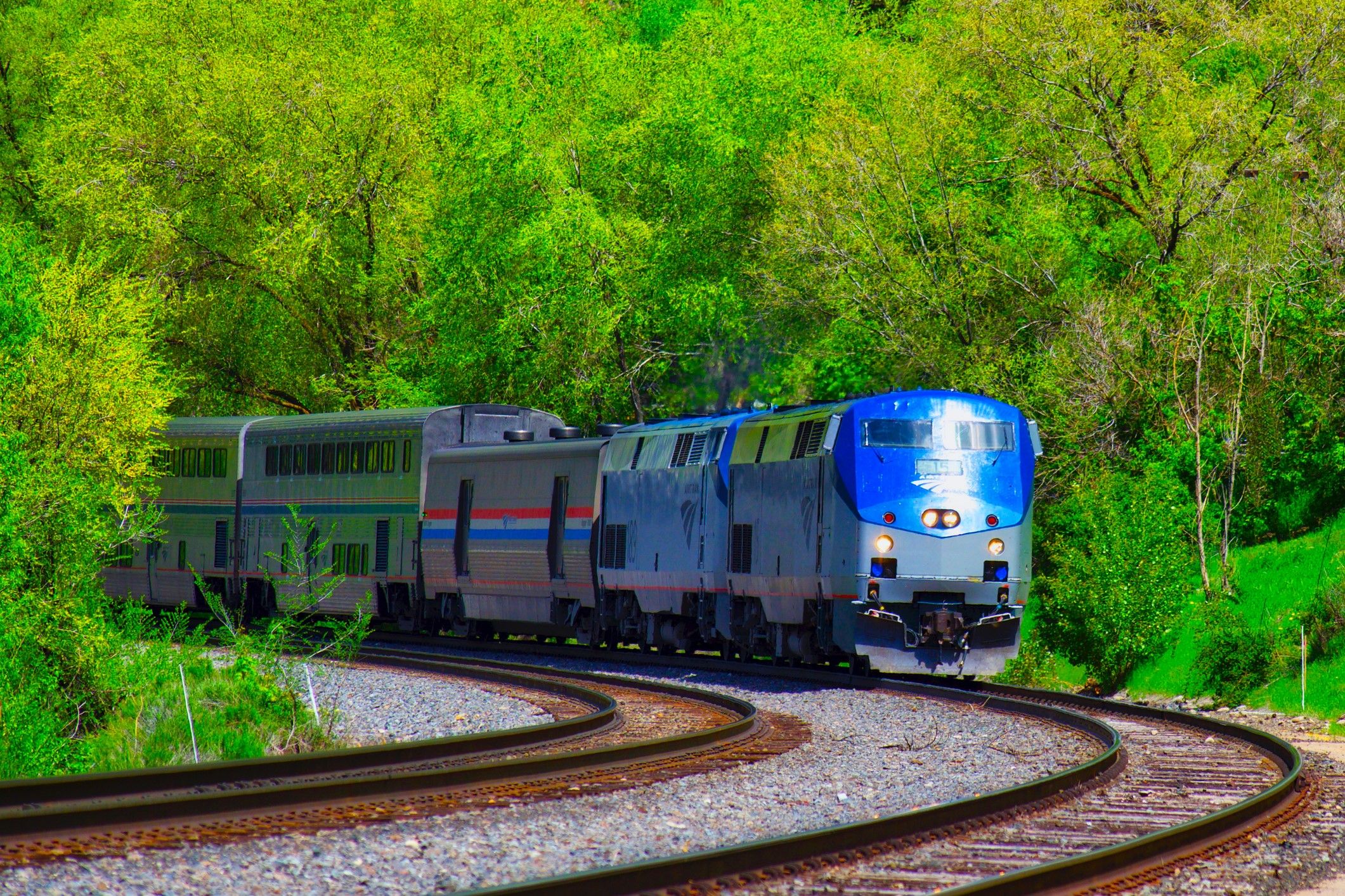 Les passagers d'Amtrak ravissent alors que la pittoresque route de la côte du golfe fait son retour, mais les billets vont vite