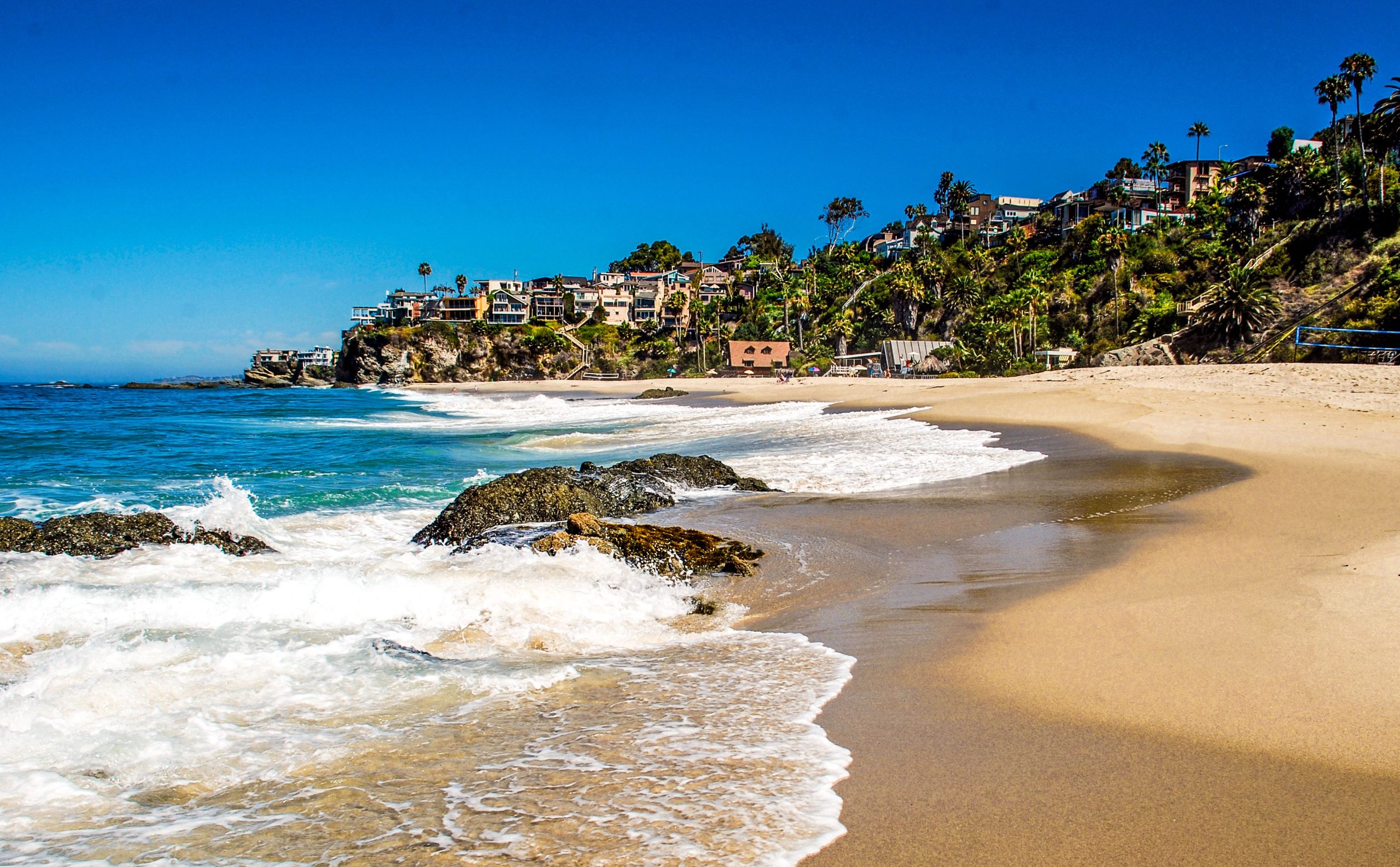 La playa más apartada de California está oculta en una ciudad impresionante pero subestimada