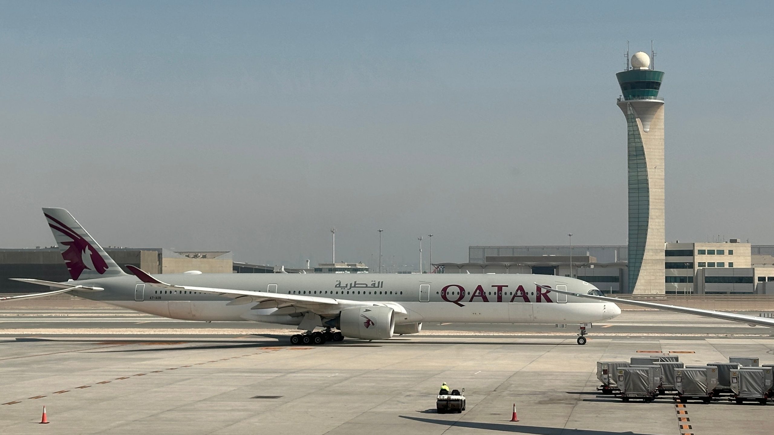 Le PDG de Qatar Airways émet une déclaration après les perturbations de Doha