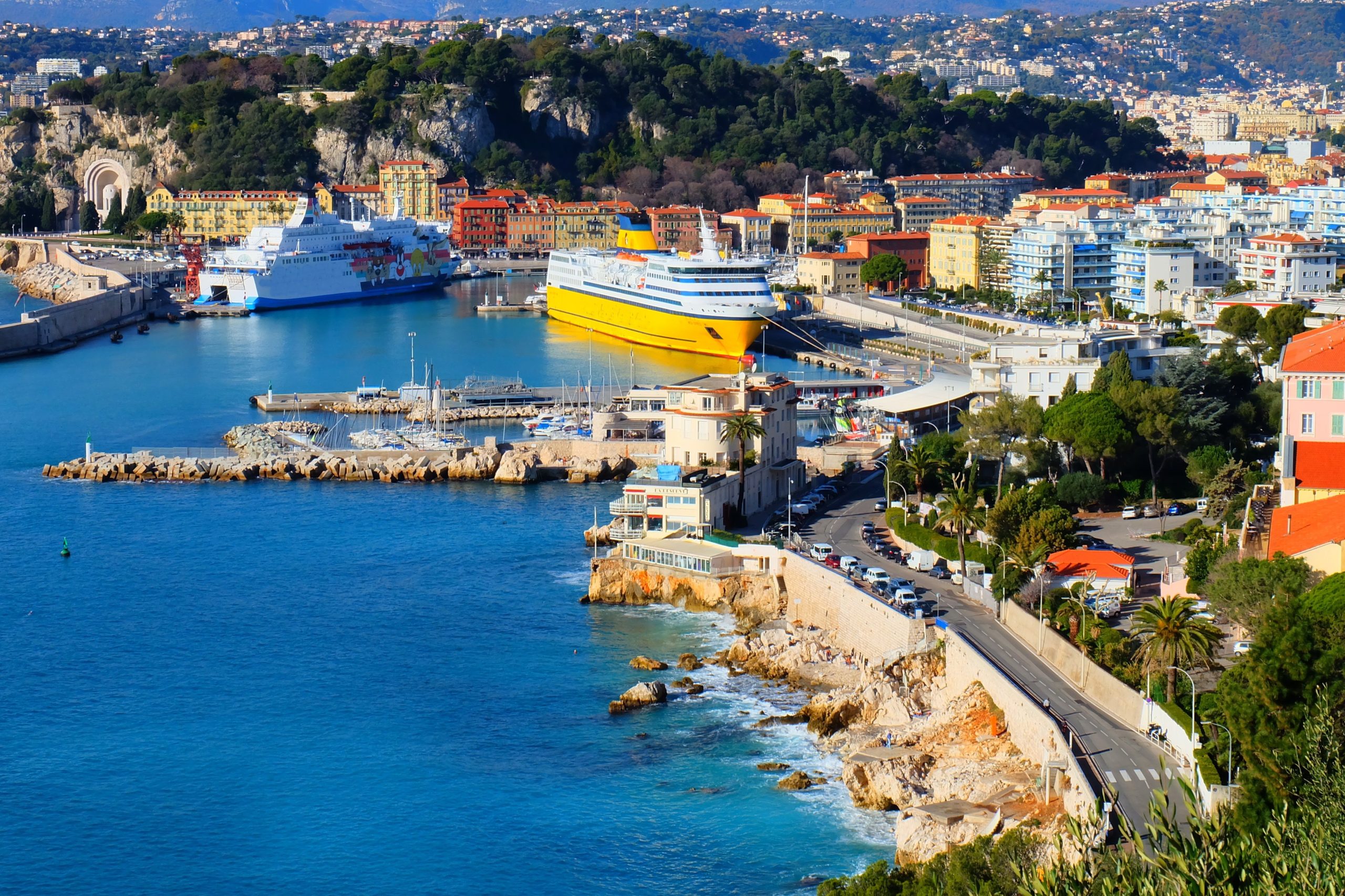 `` Vous n'êtes pas autorisé à être là, tu n'es personne 'crie le gentil maire au navire Royal Caribbean pour une violation présumée d'interdiction