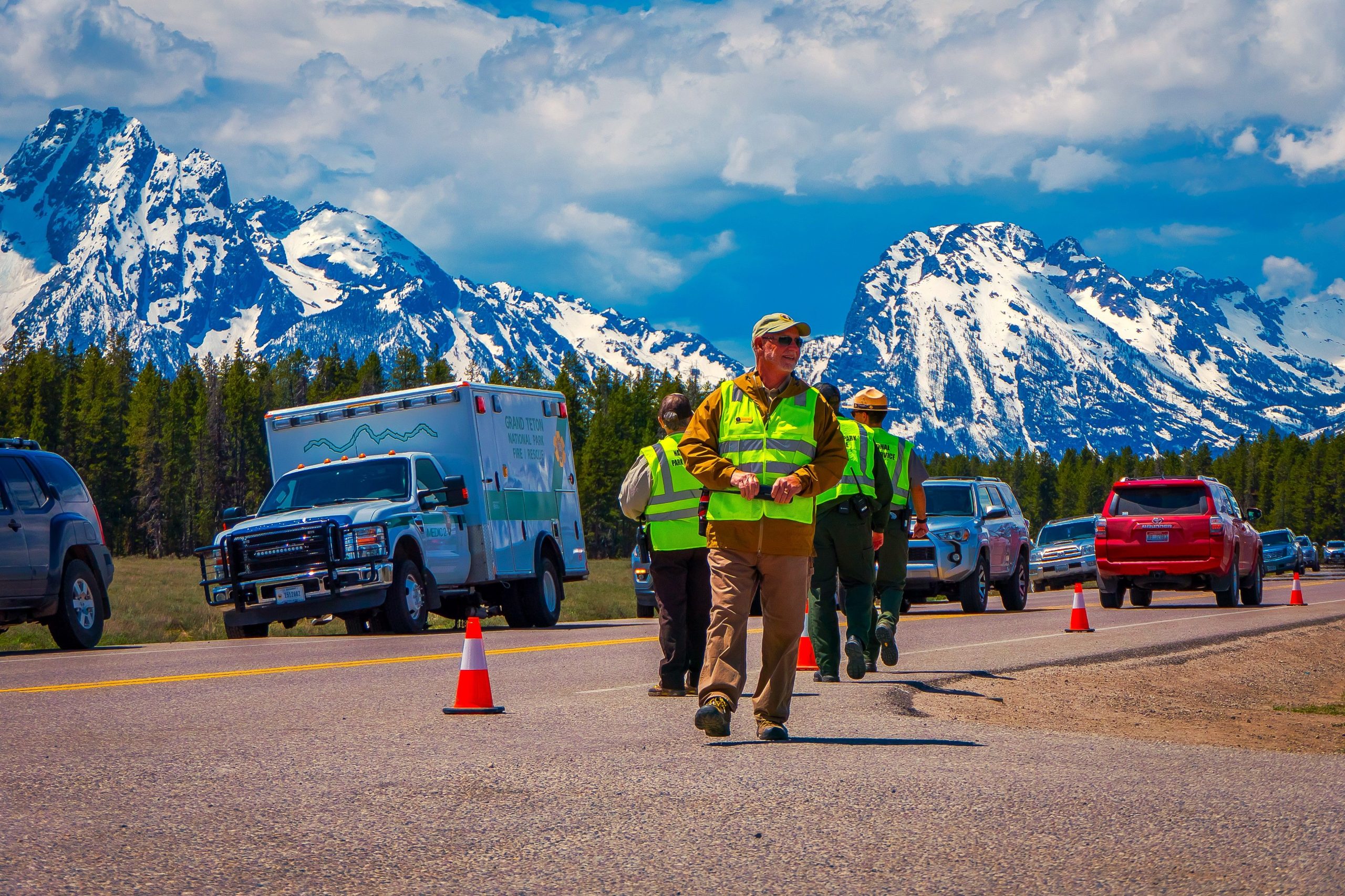 Les visiteurs du parc national américain exigent des arrestations après le comportement touristique le plus scandaleux à ce jour, il était juste pris devant la caméra