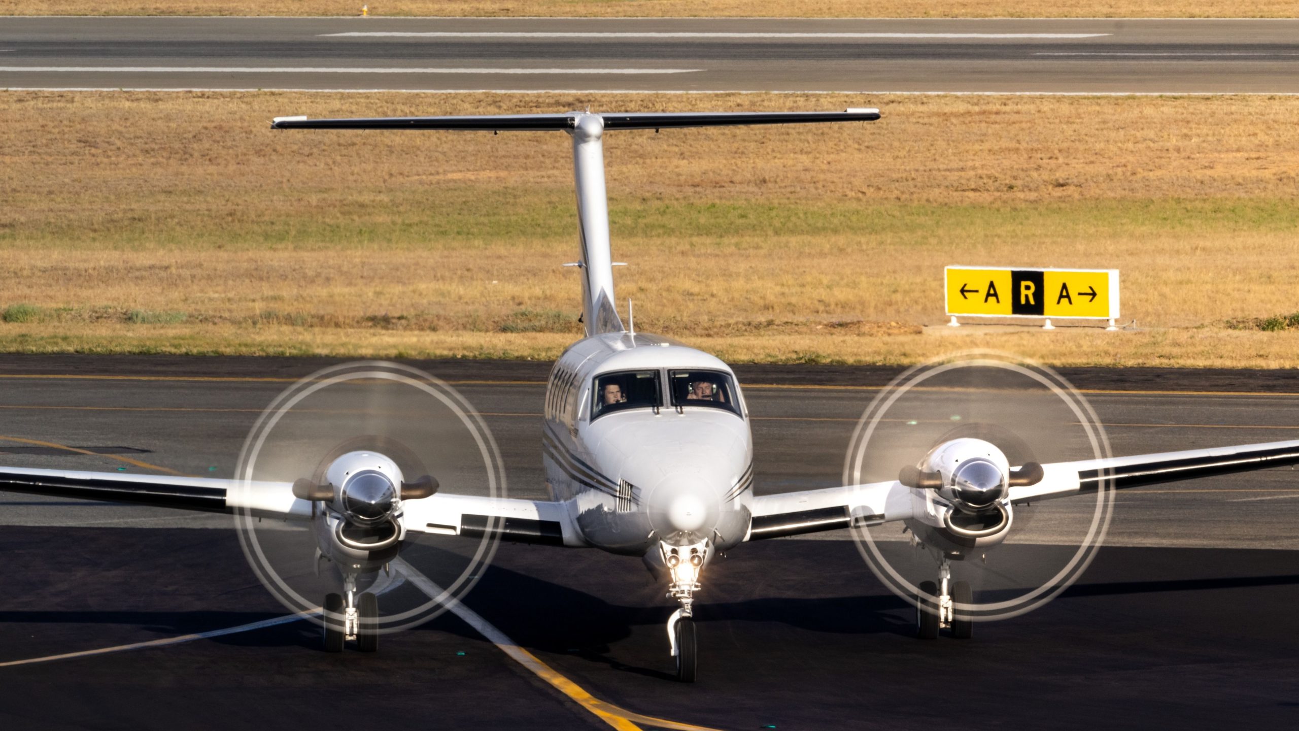 L'aéroport de Birmingham ferme la piste en raison de l'incident des avions