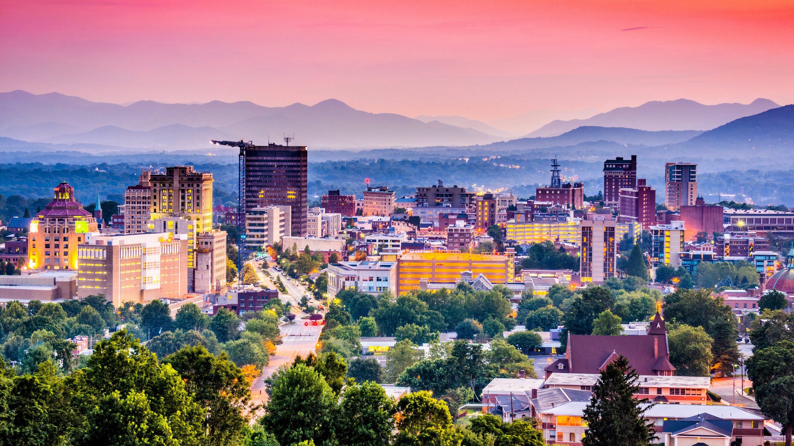 O melhor lugar da América para se aposentar se você odeia estar entediado é esta cidade de Blue Ridge Mountain