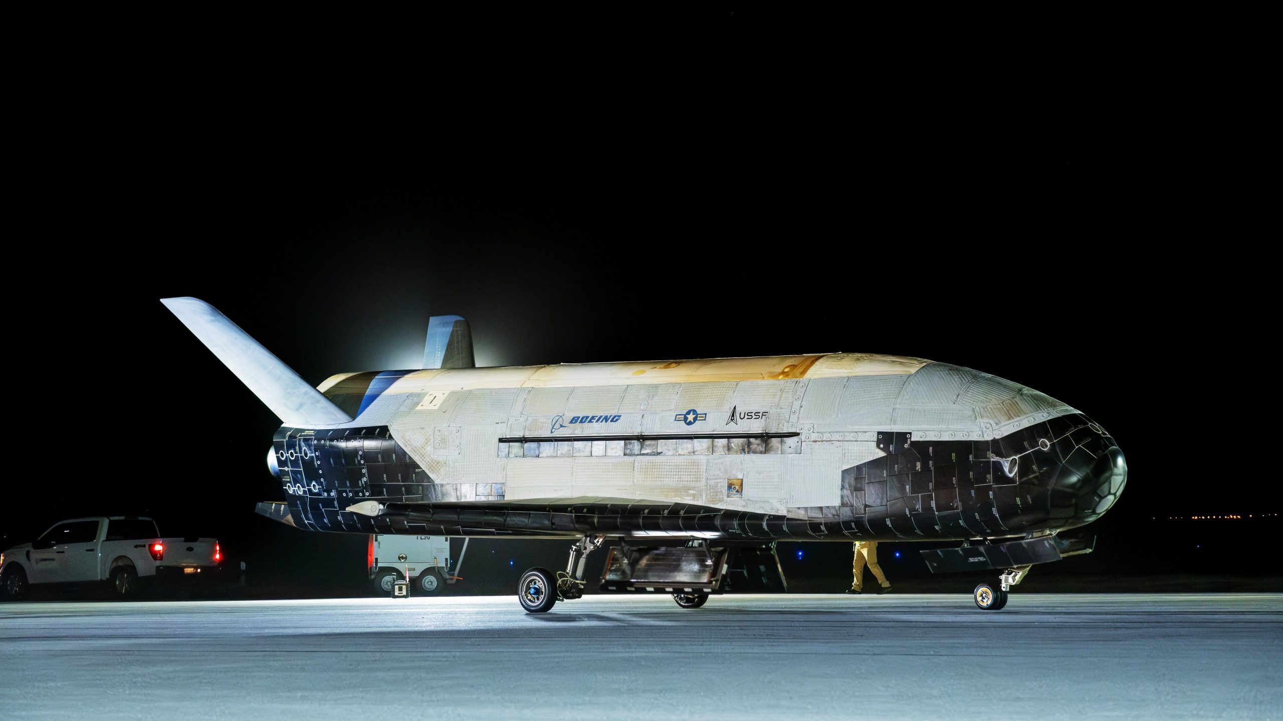 Boeing X-37B SpacePlane préparant la 8e mission