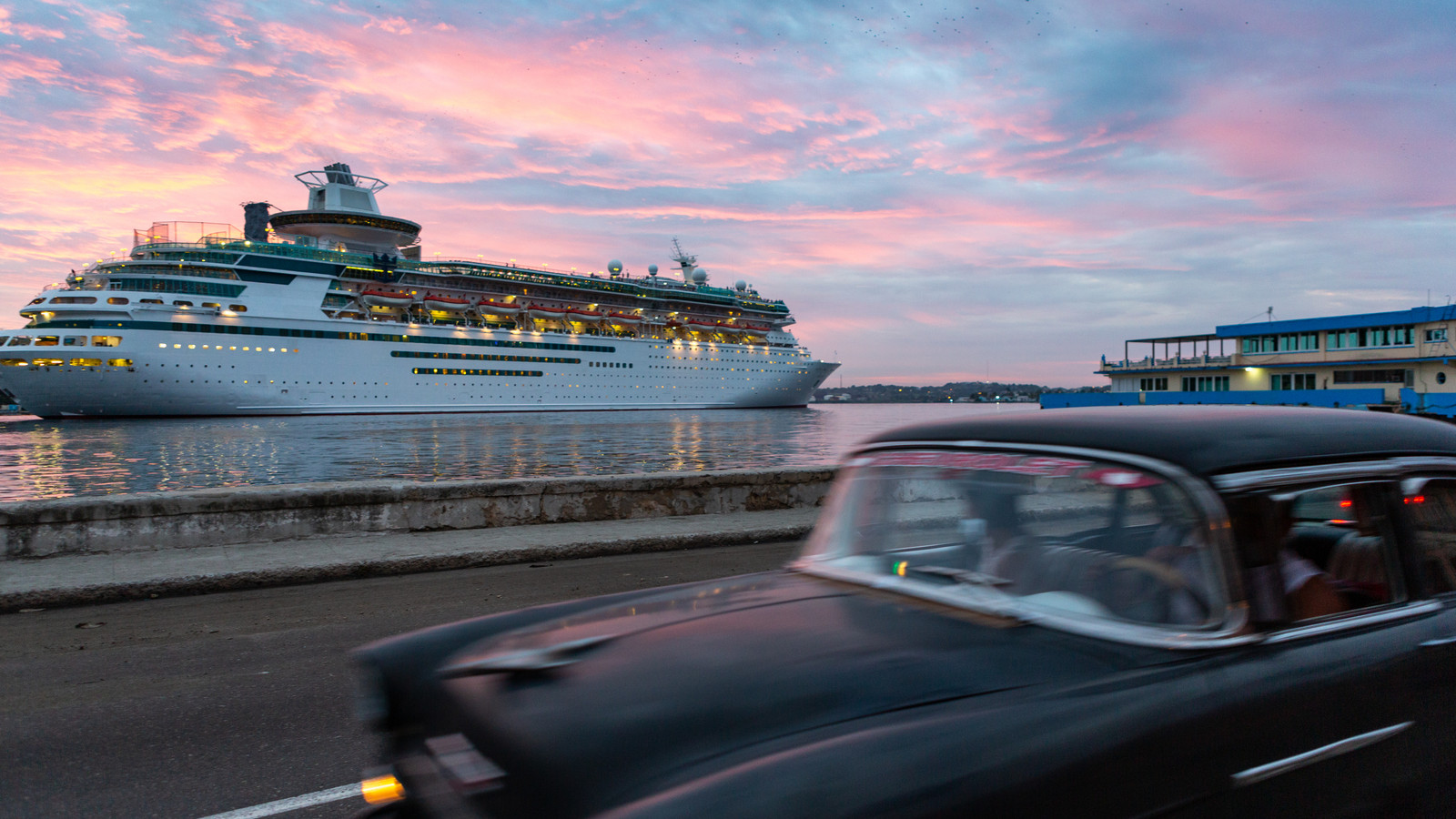 "Podrían bloquear el acceso turístico": Royal Caribbean arriesga la prohibición de la taxi en el codiciado destino en México