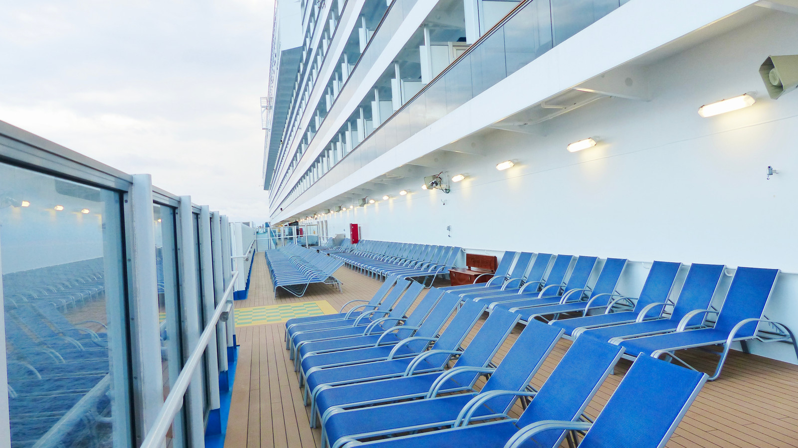 Carnival Cruise Line aplaudiu por agir e colocar o destino popular em um "tempo fora" em agosto