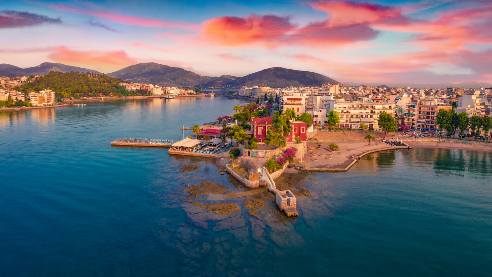 Grecia está robando el centro de atención: por qué es un destino principal para los estadounidenses