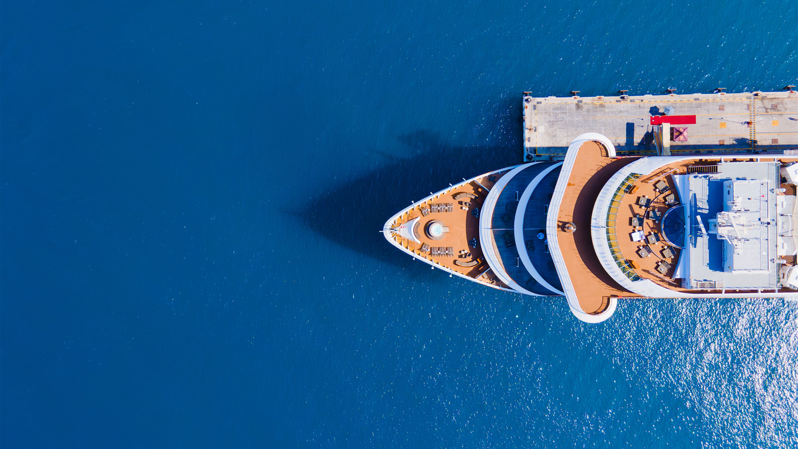 Eu naveguei em dezenas de cruzeiros e me recuso a viajar sem essas 9 coisas